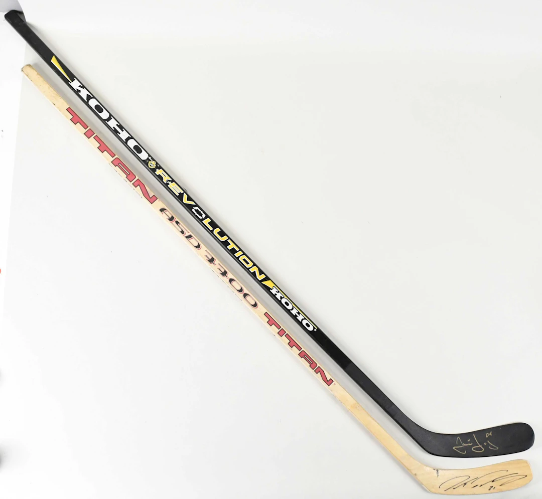 "Peter Forsberg and Jaromir Jagr signed hockey sticks (EX/MT-NM)