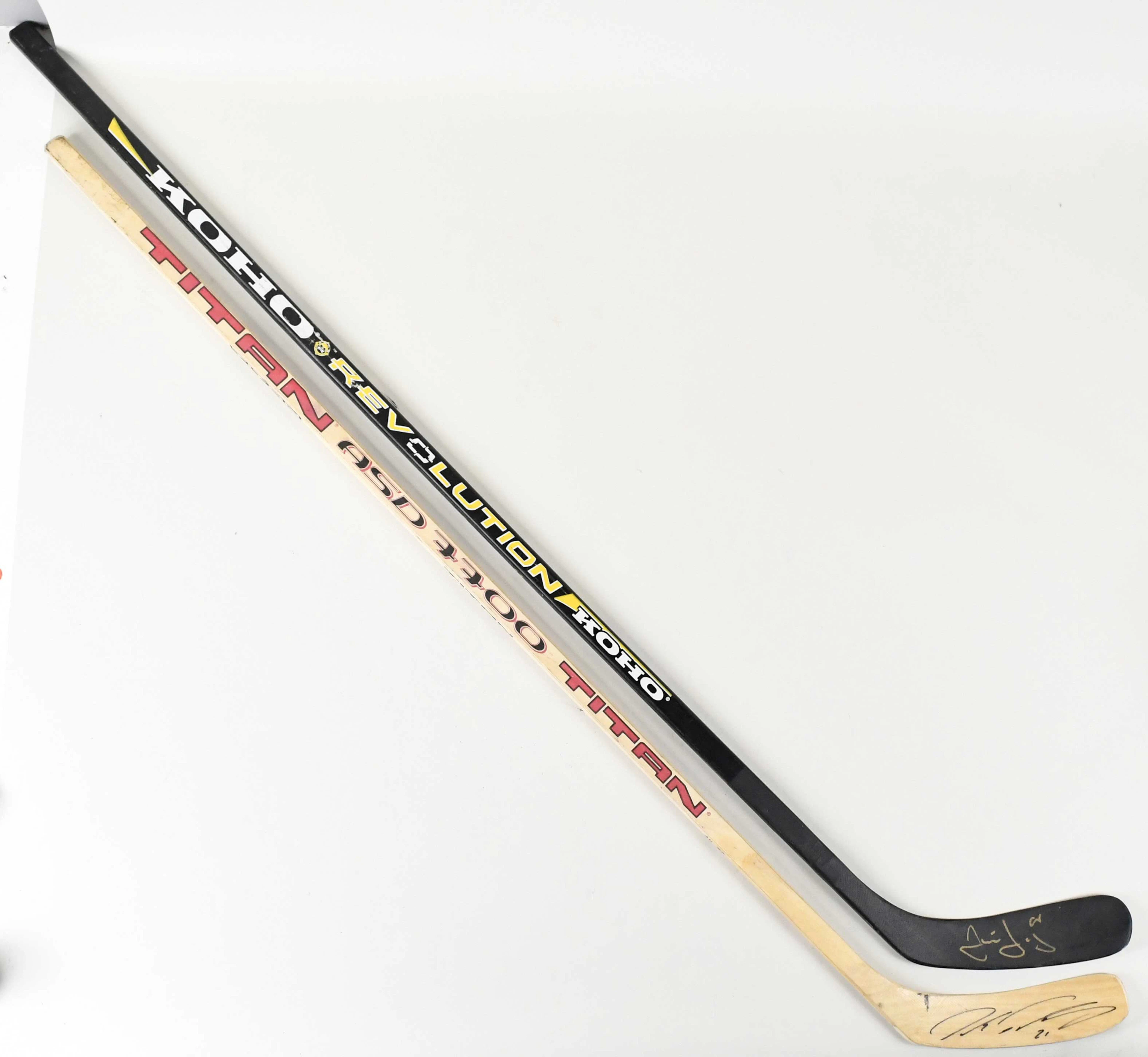 "Peter Forsberg and Jaromir Jagr signed hockey sticks (EX/MT-NM)