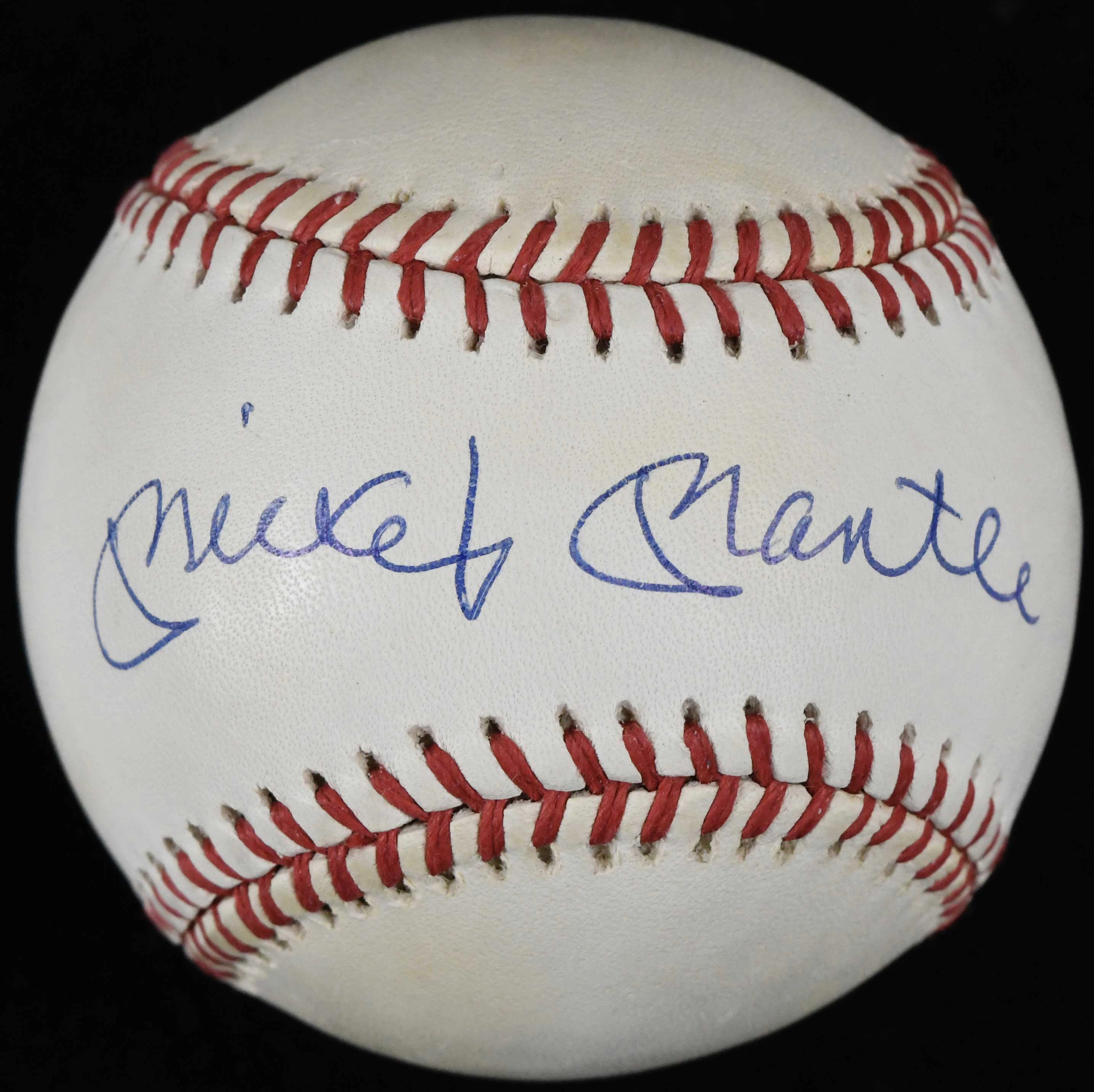 "Very nice Mickey Mantle autographed B