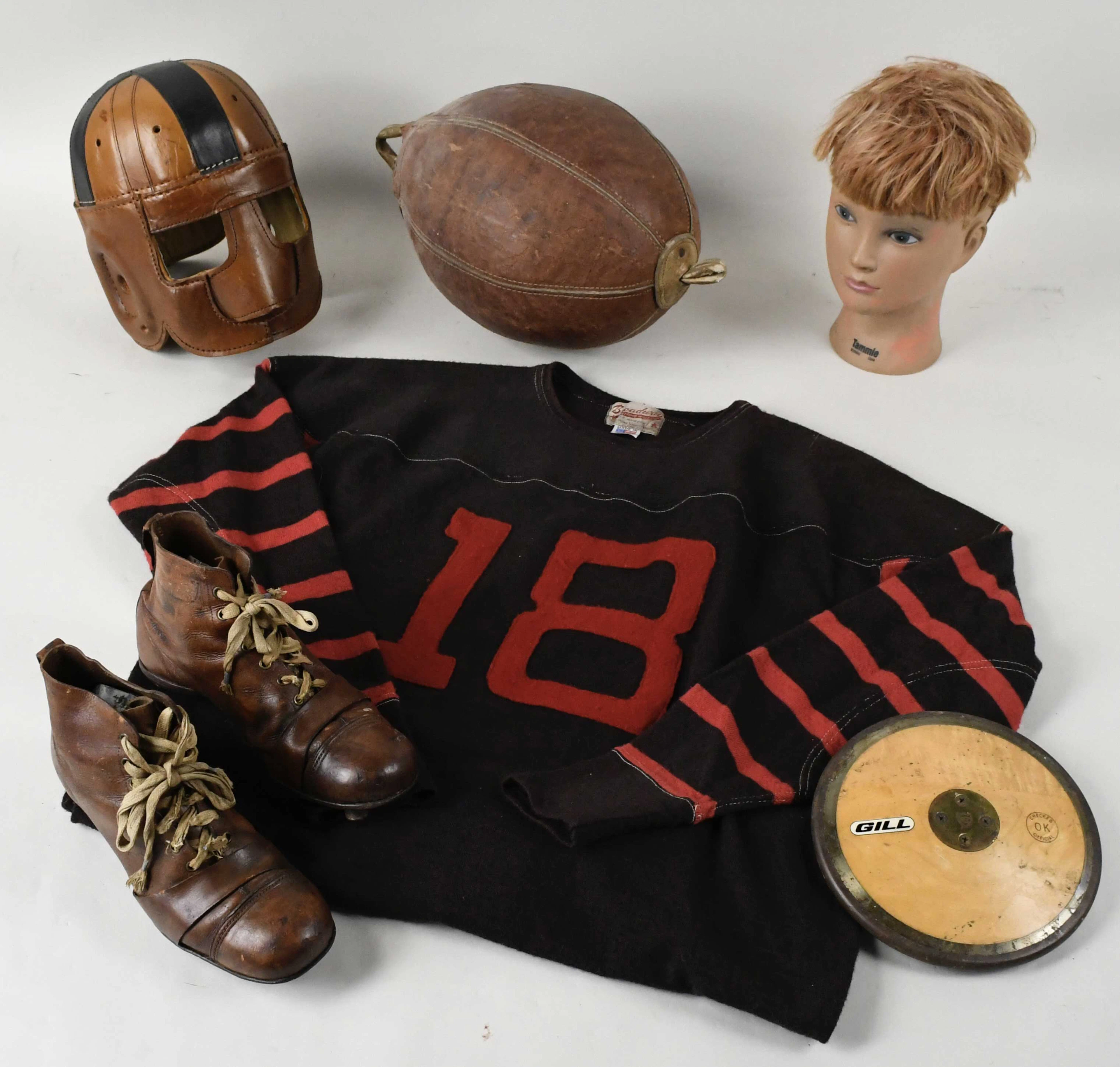"Interesting lot of assorted sports memorabilia (VG-EX/MT)