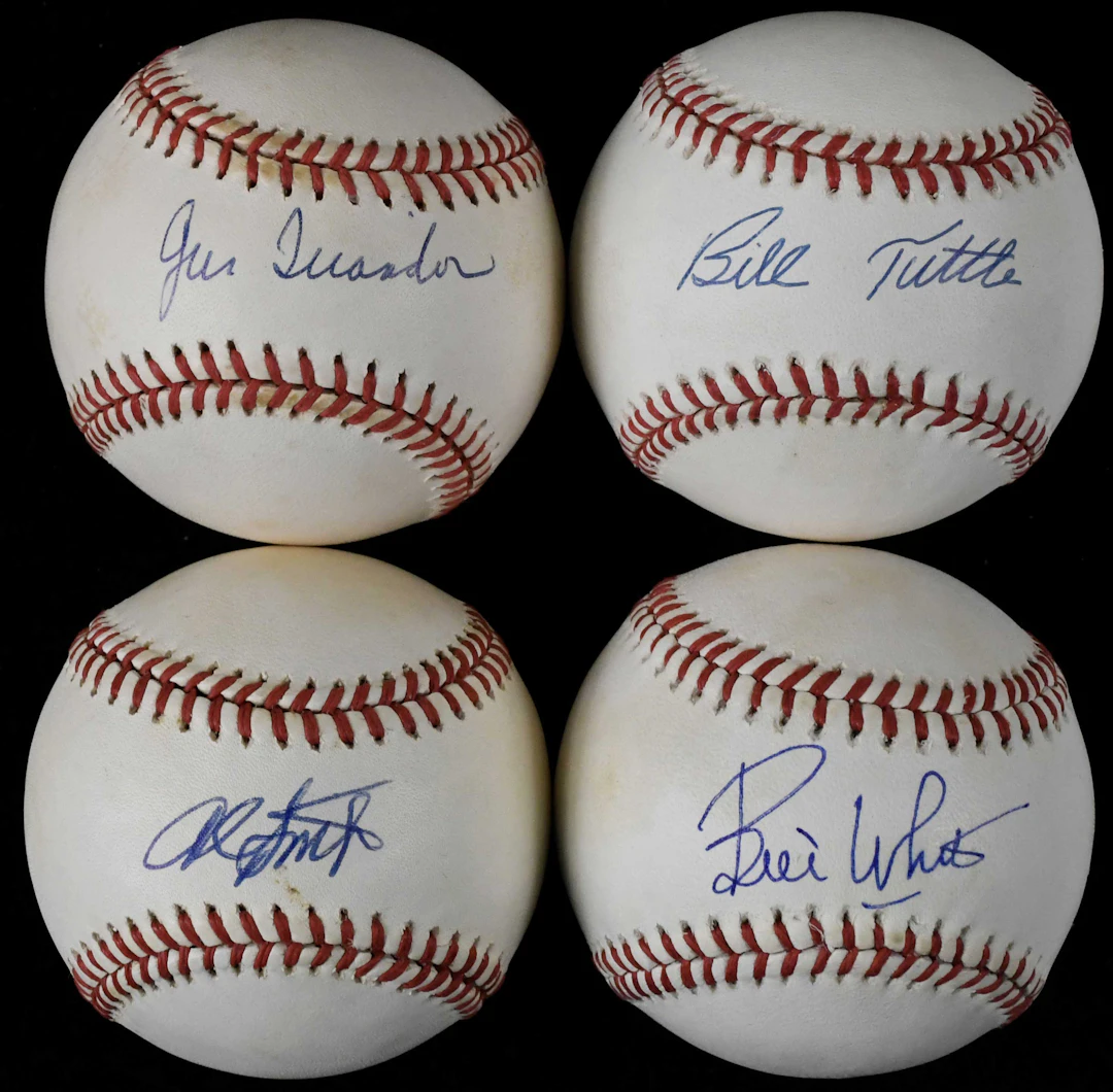 "Lot of (12) signed baseballs (VG/EX-NM)