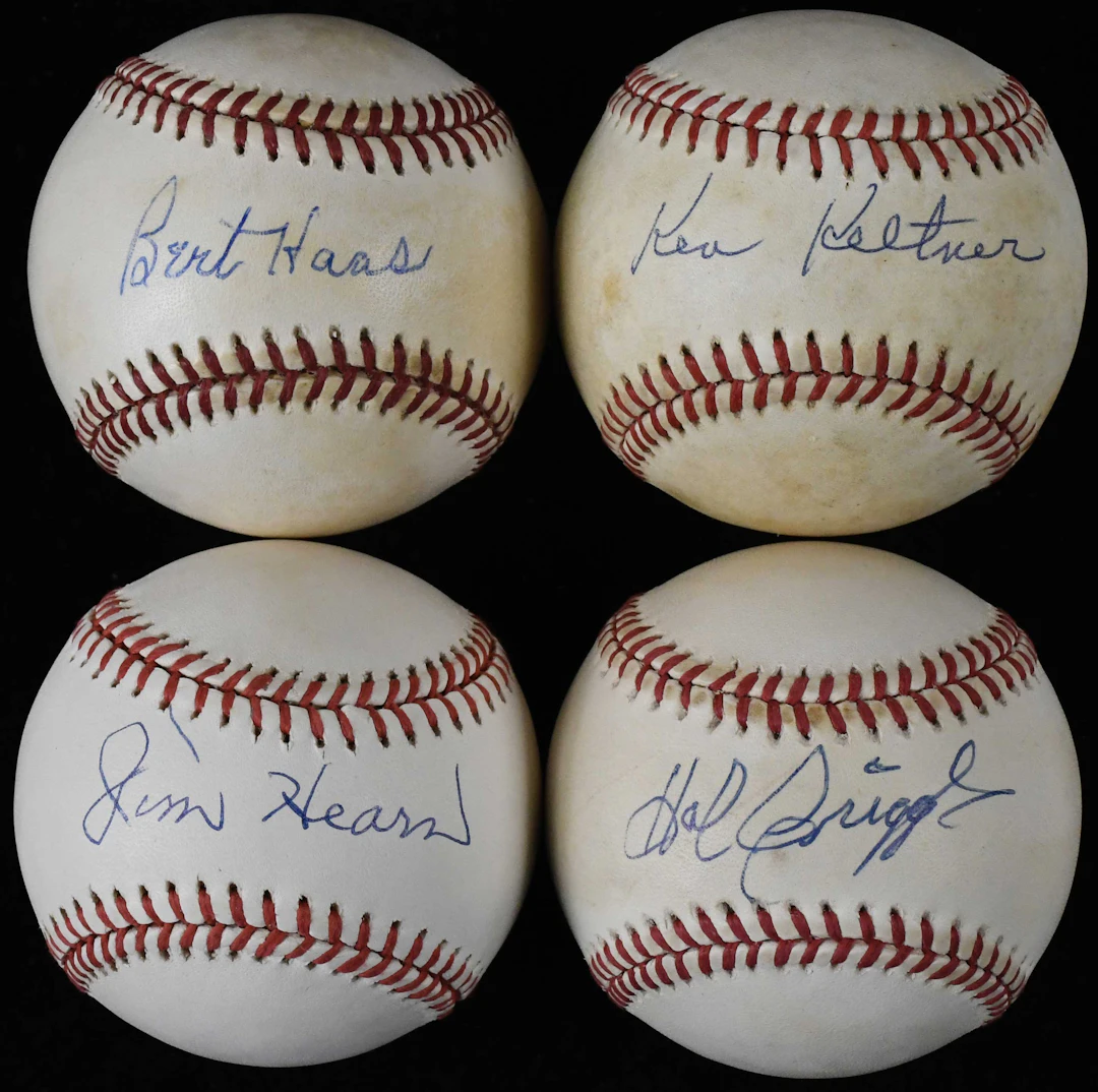 "Lot of (12) signed baseballs (VG-NM/MT)