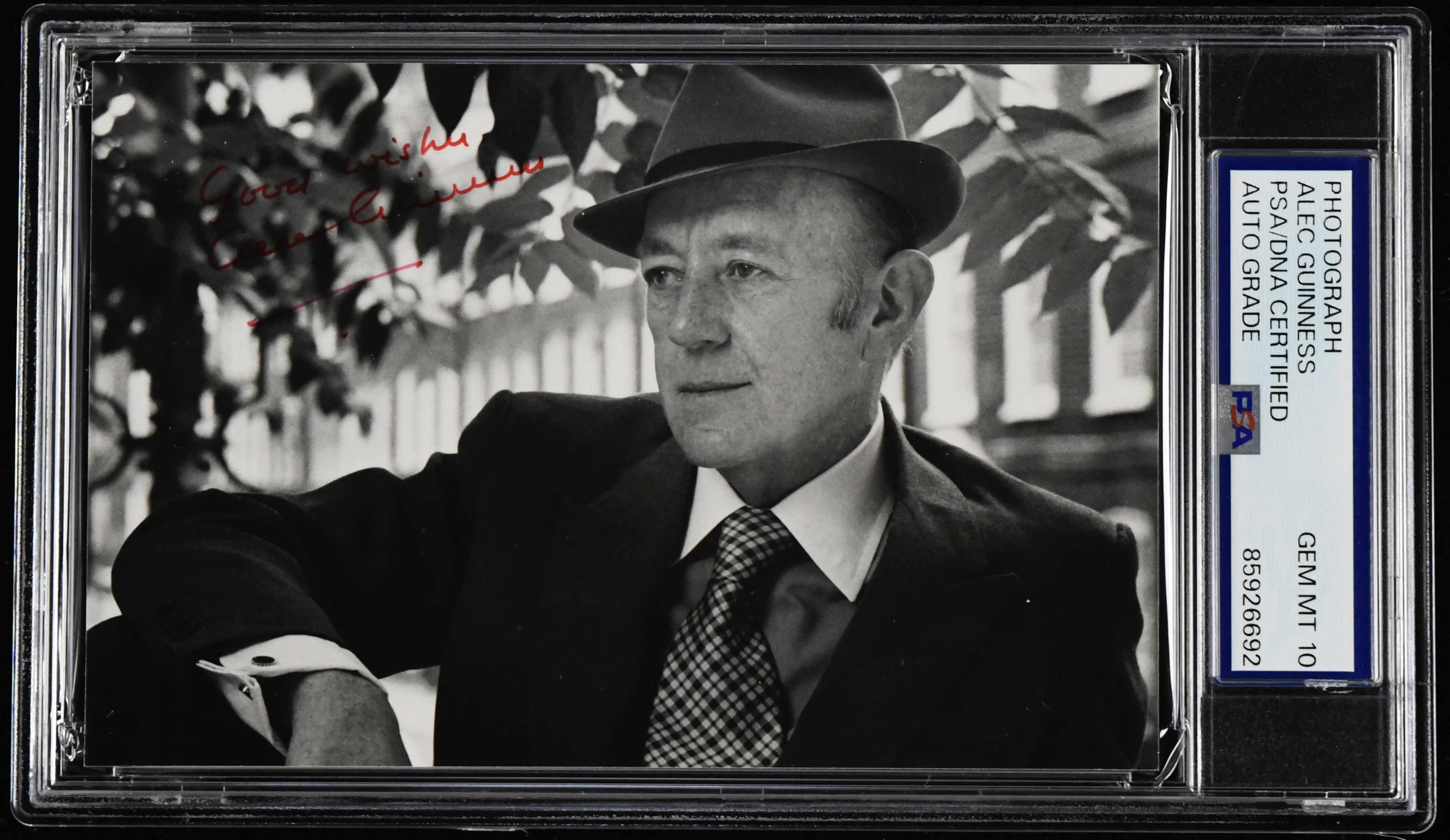 "Alec Guinness autographed small photograph (PSA/DNA Gem...