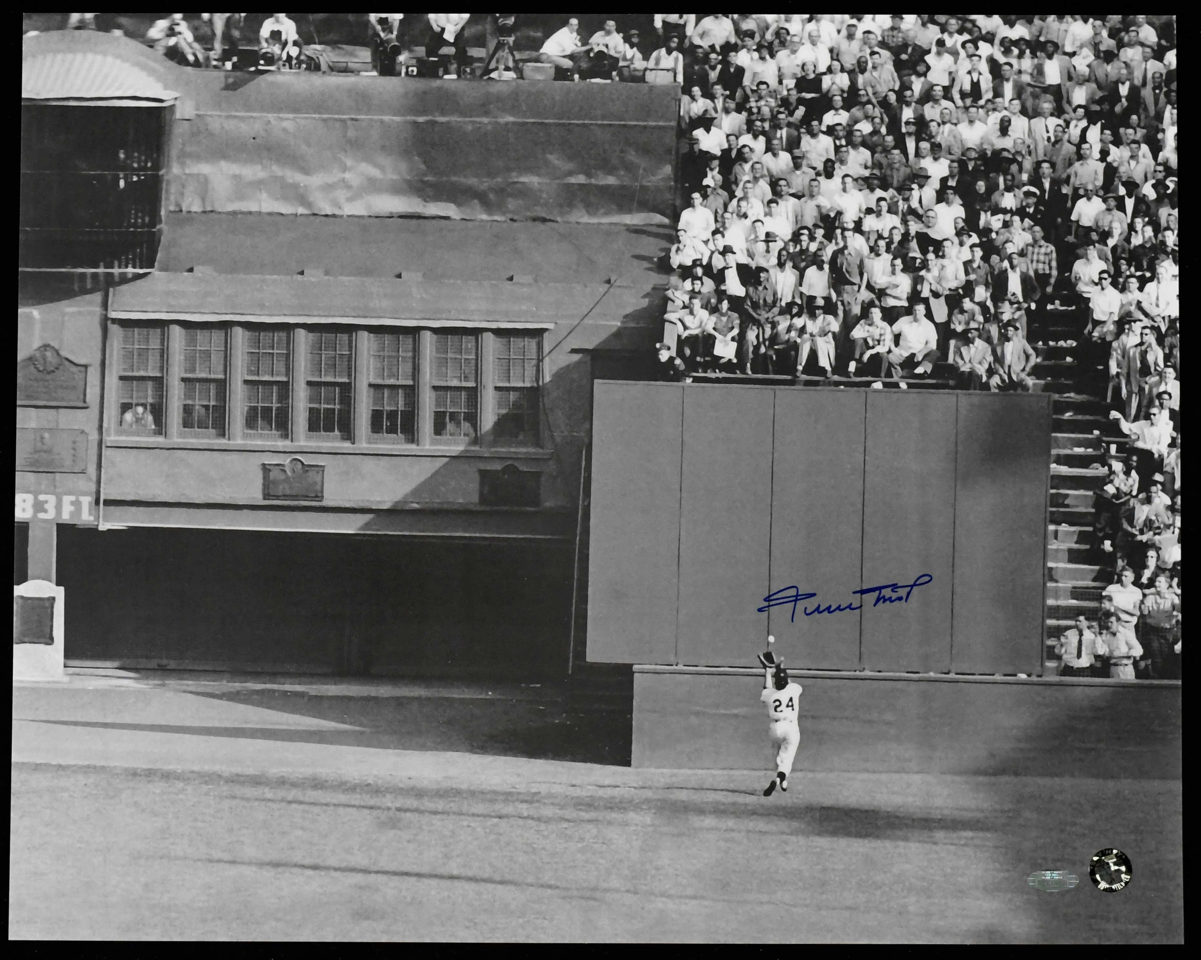 "Willie Mays signed 16""x20"" photograph - Steiner (NM)