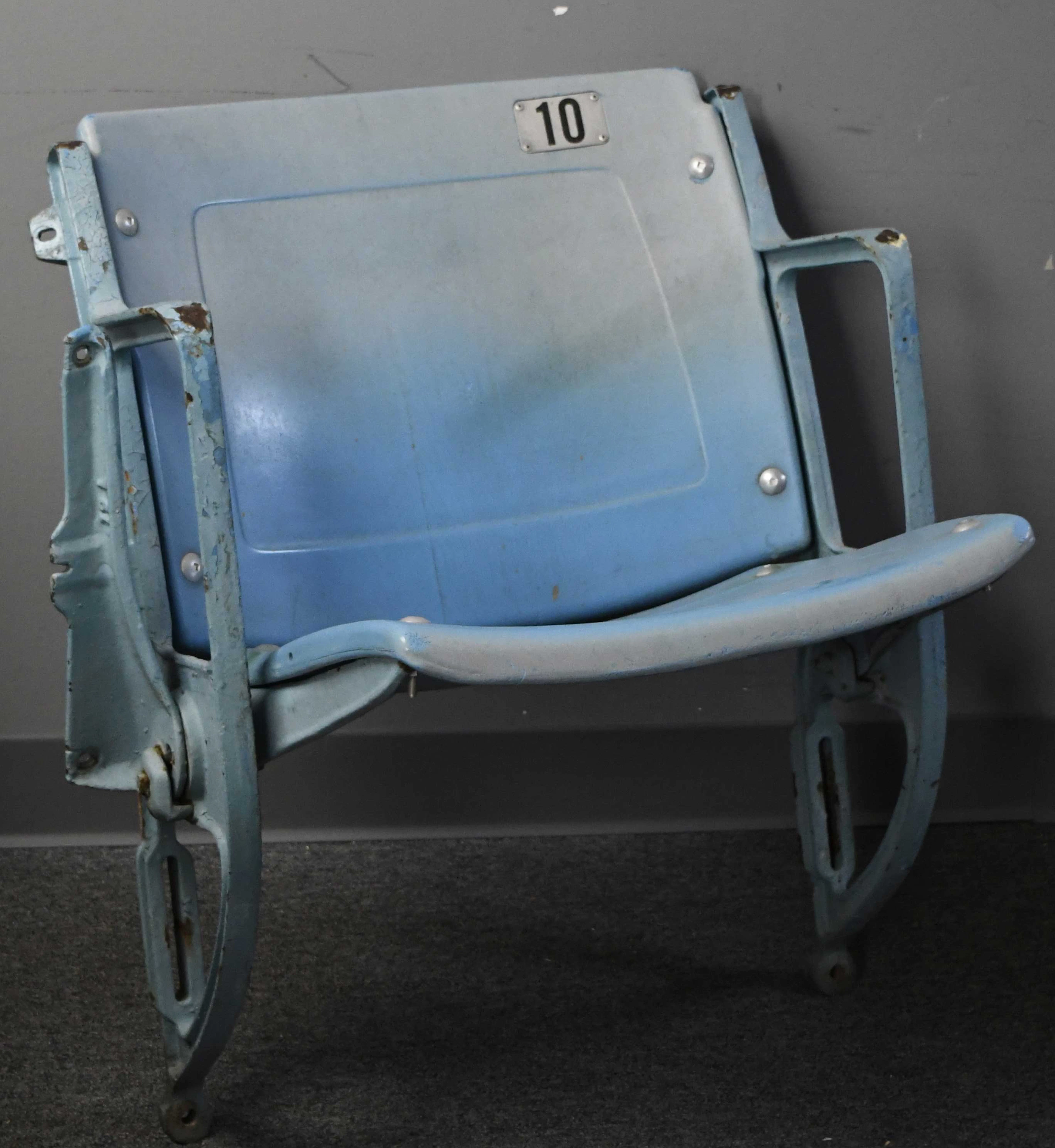 **UPDATED** Atlanta Milwaukee County Stadium seat (VG/EX)