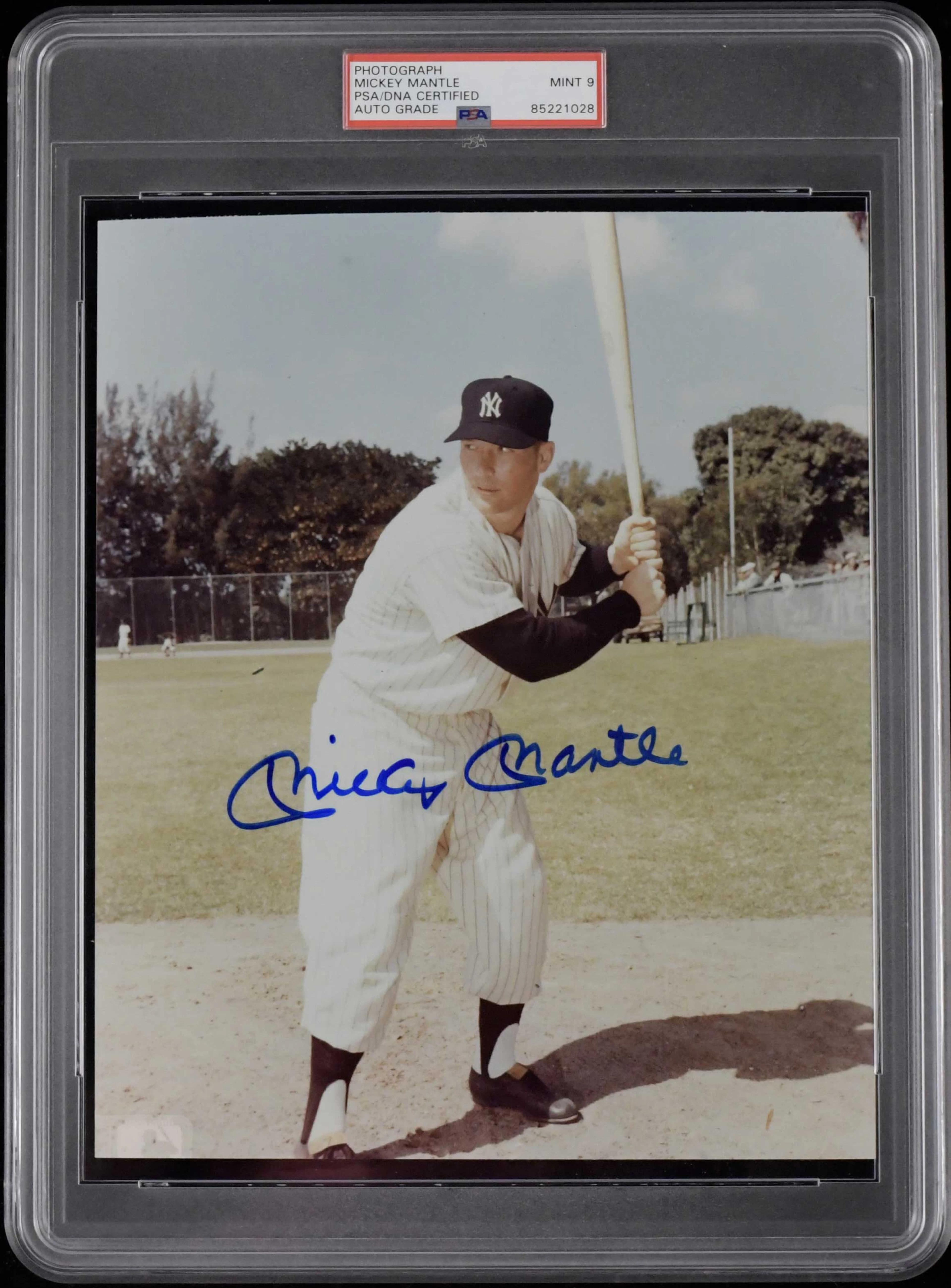 "Mickey Mantle autographed 8""x10"" photograph (PSA 9 MT auto grade)