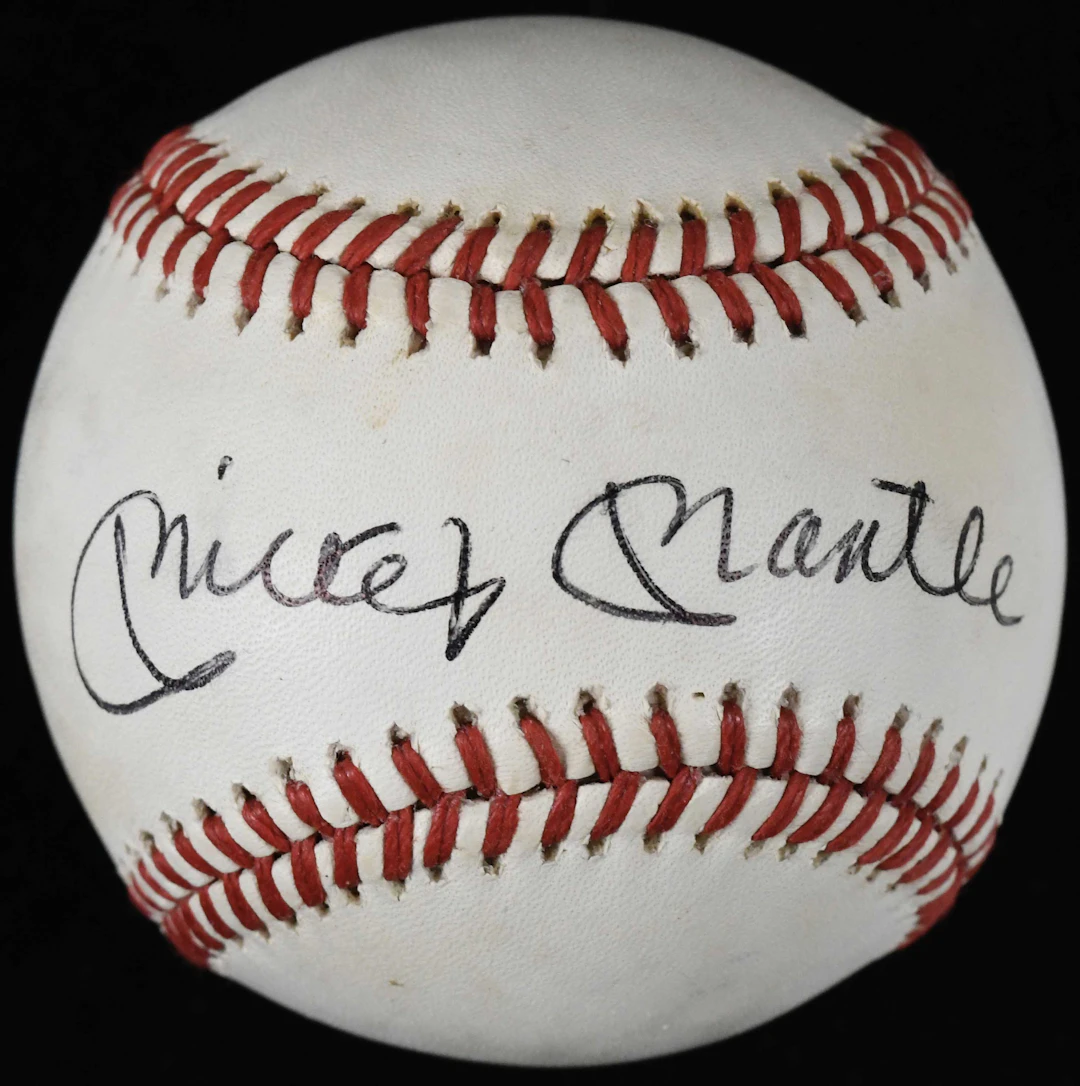 Mickey Mantle single signed baseball (EX/MT) Rawlings...