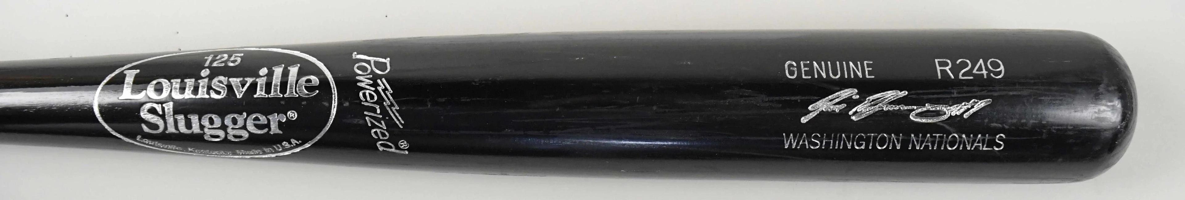 "2010 Ivan Rodriguez professional model baseball bat (EX/MT)