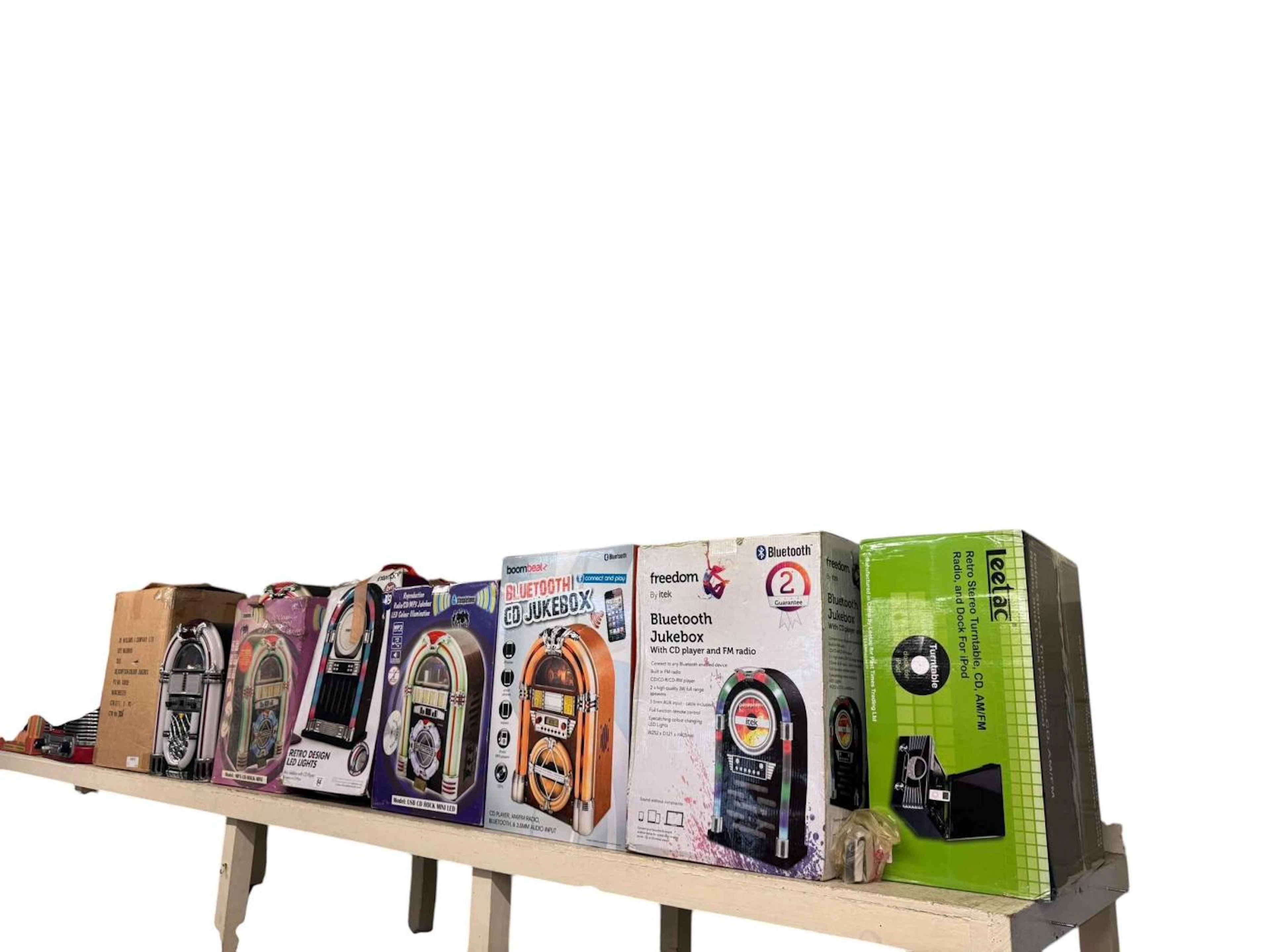 Nine jukebox style CD players and radios, Leetac retro turntable and