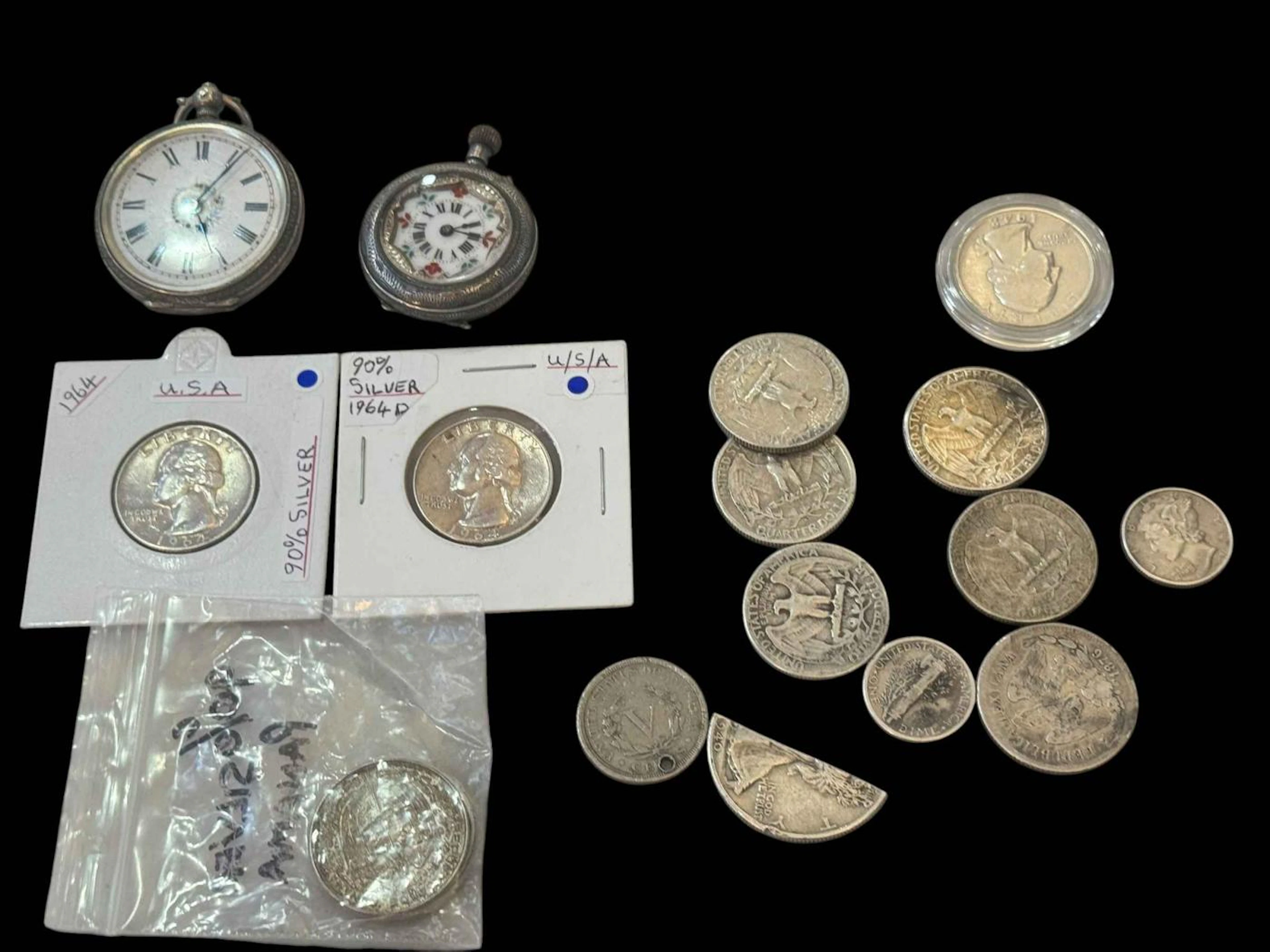 Collection of USA, Mexican and Panama coins including silver quarter