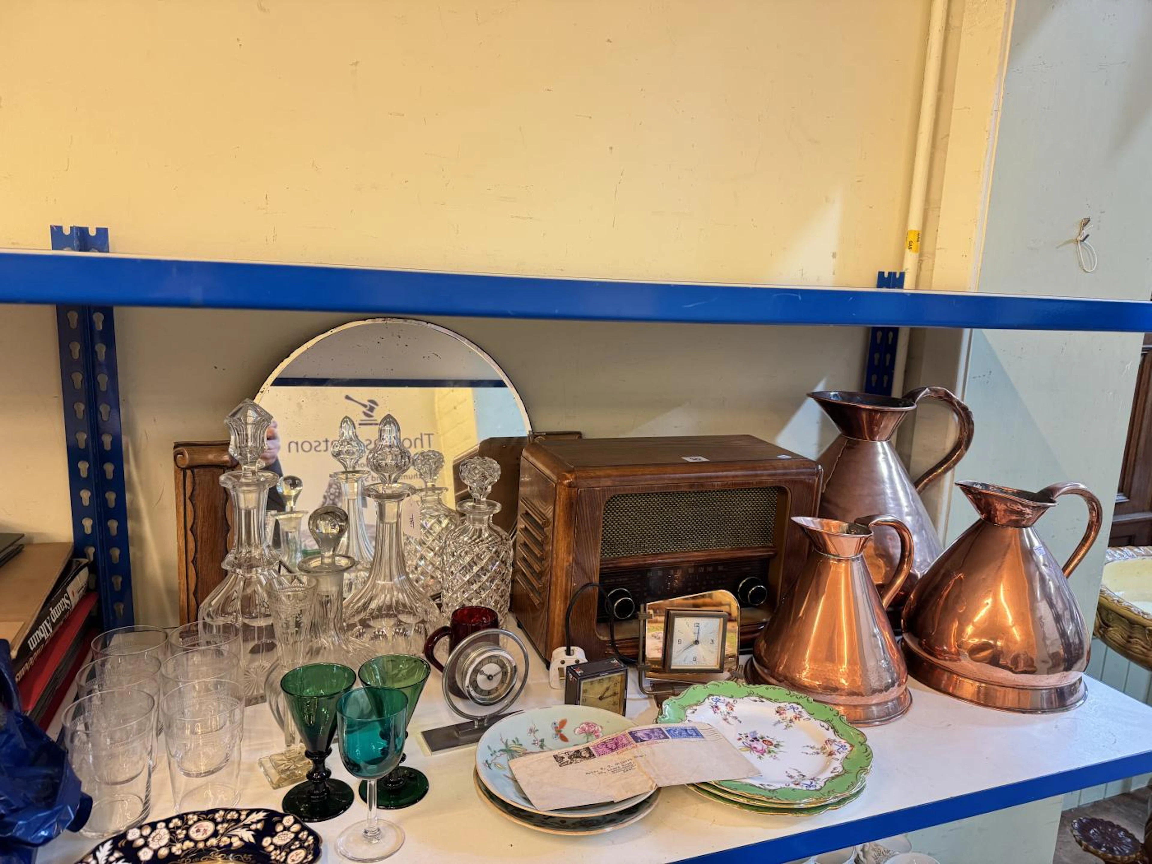 Set of three graduated Victorian copper jugs, Daklin radio, four glass