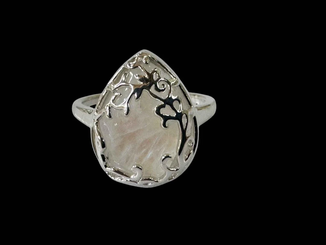 Moonstone and silver ring and pendant (2).