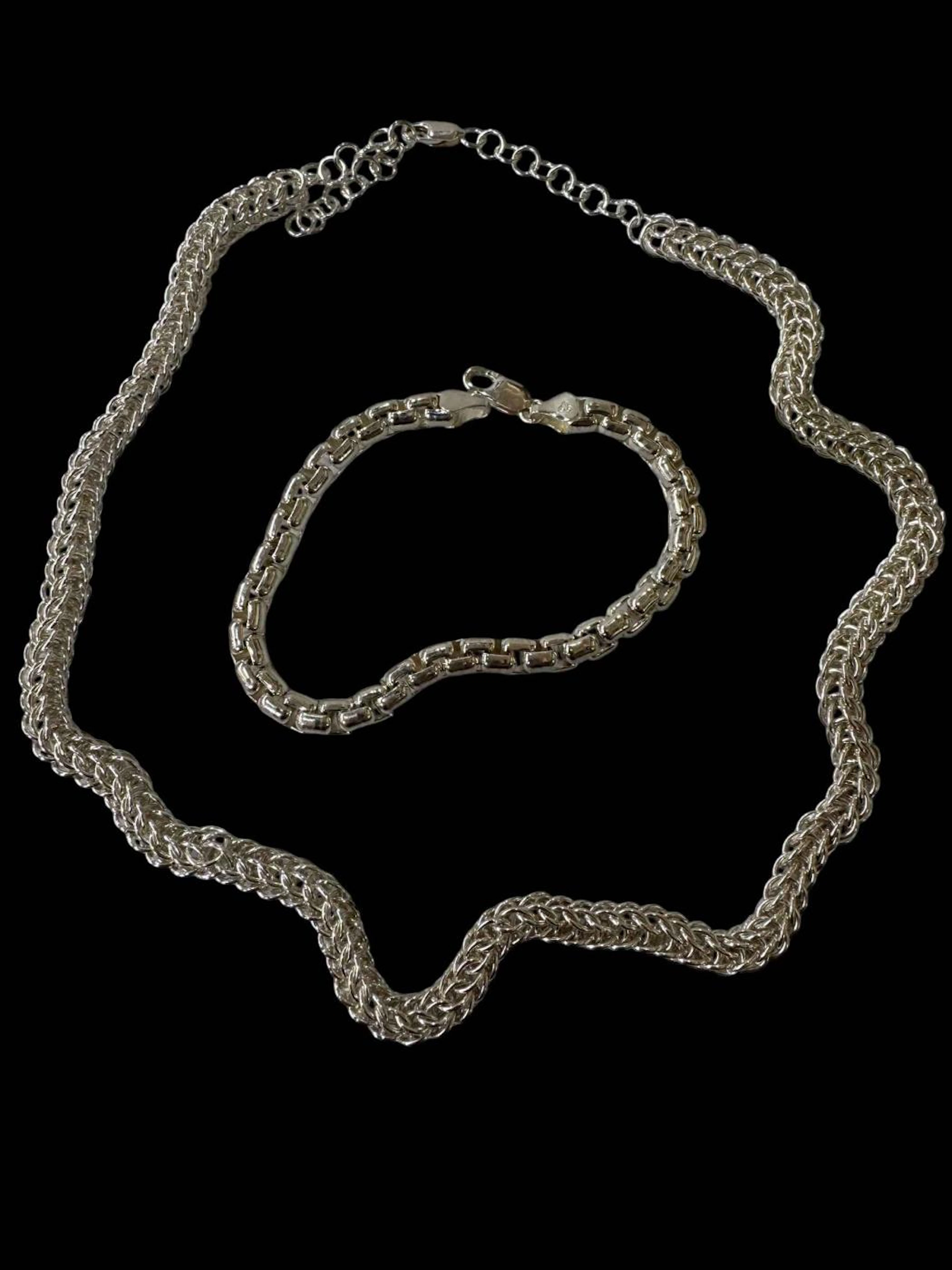Silver mesh chain necklace and silver bracelet (2).