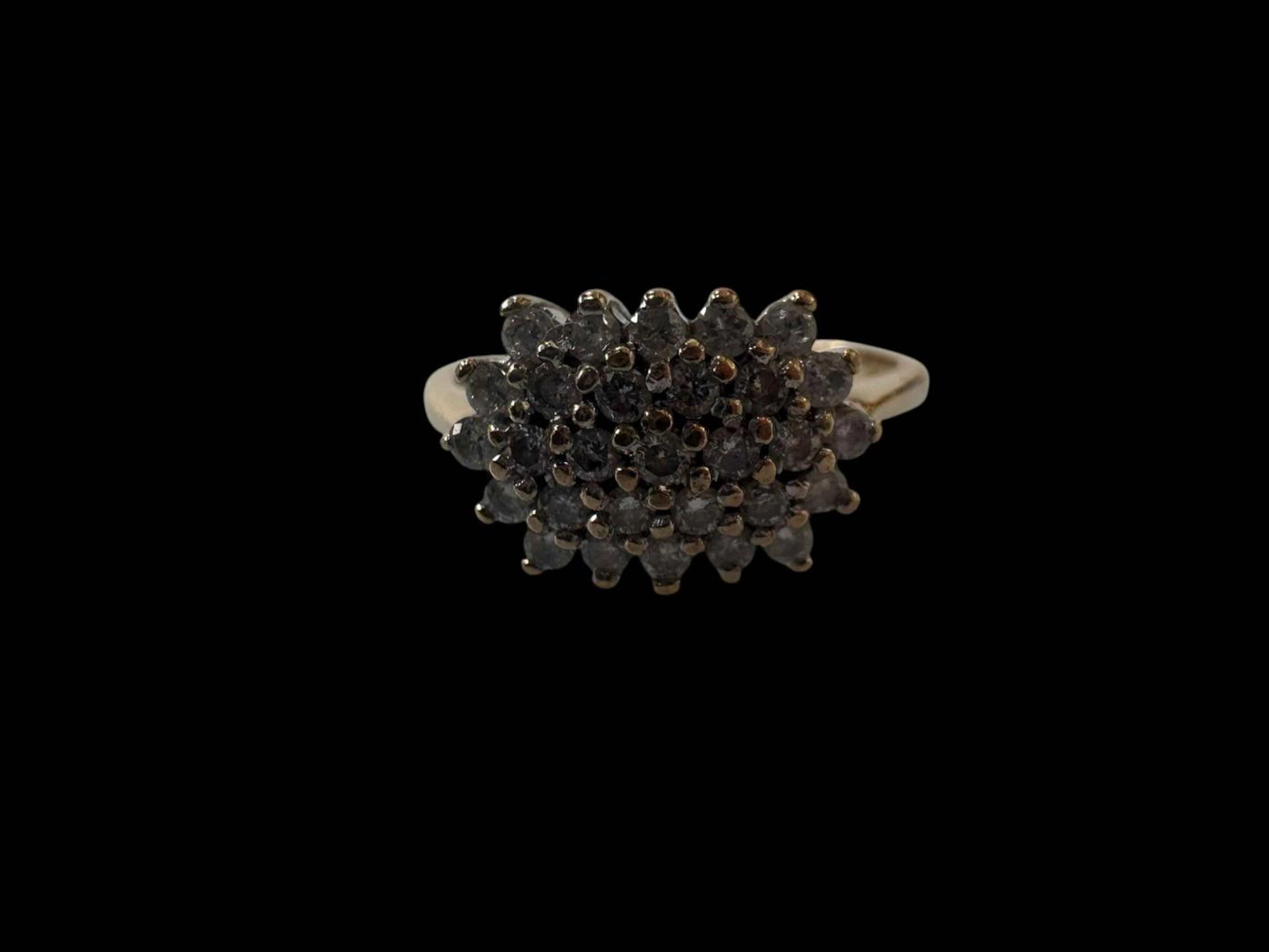 Diamond cluster 9 carat gold ring, size S/T.