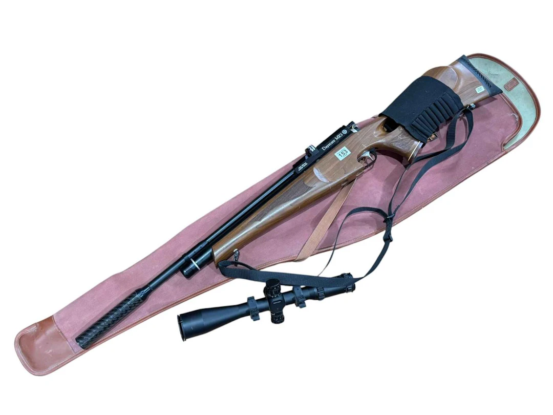 Daystate MK3 .22 air rifle with bag and telescopic sight.
