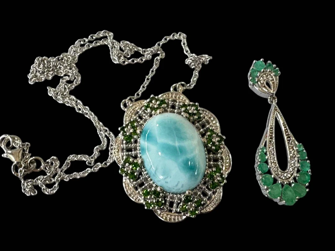 Silver Sakota emerald set pendant and silver larimar and diopside