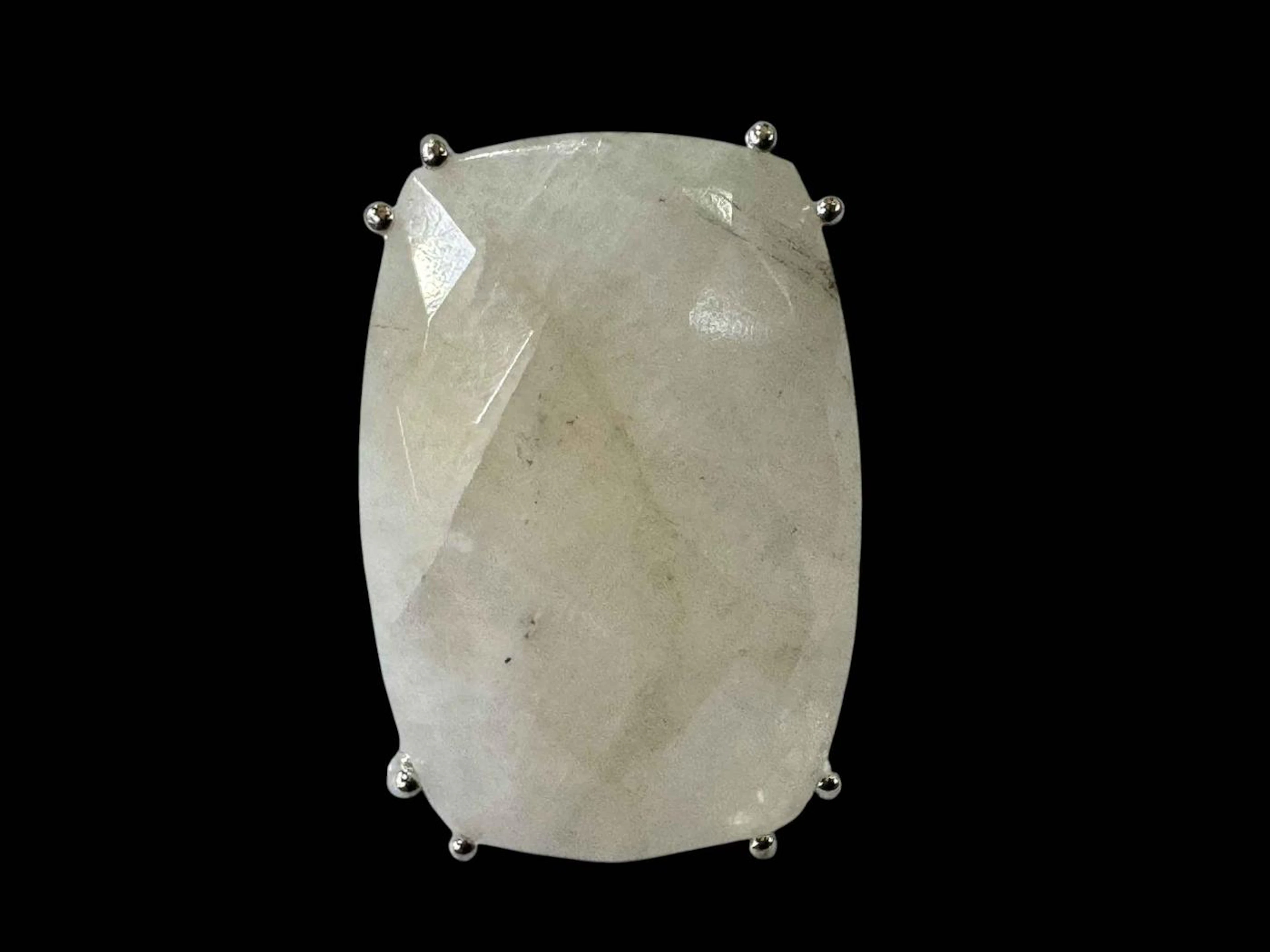 Silver moonstone ring and moonstone and labrodite pendant with chain (2).