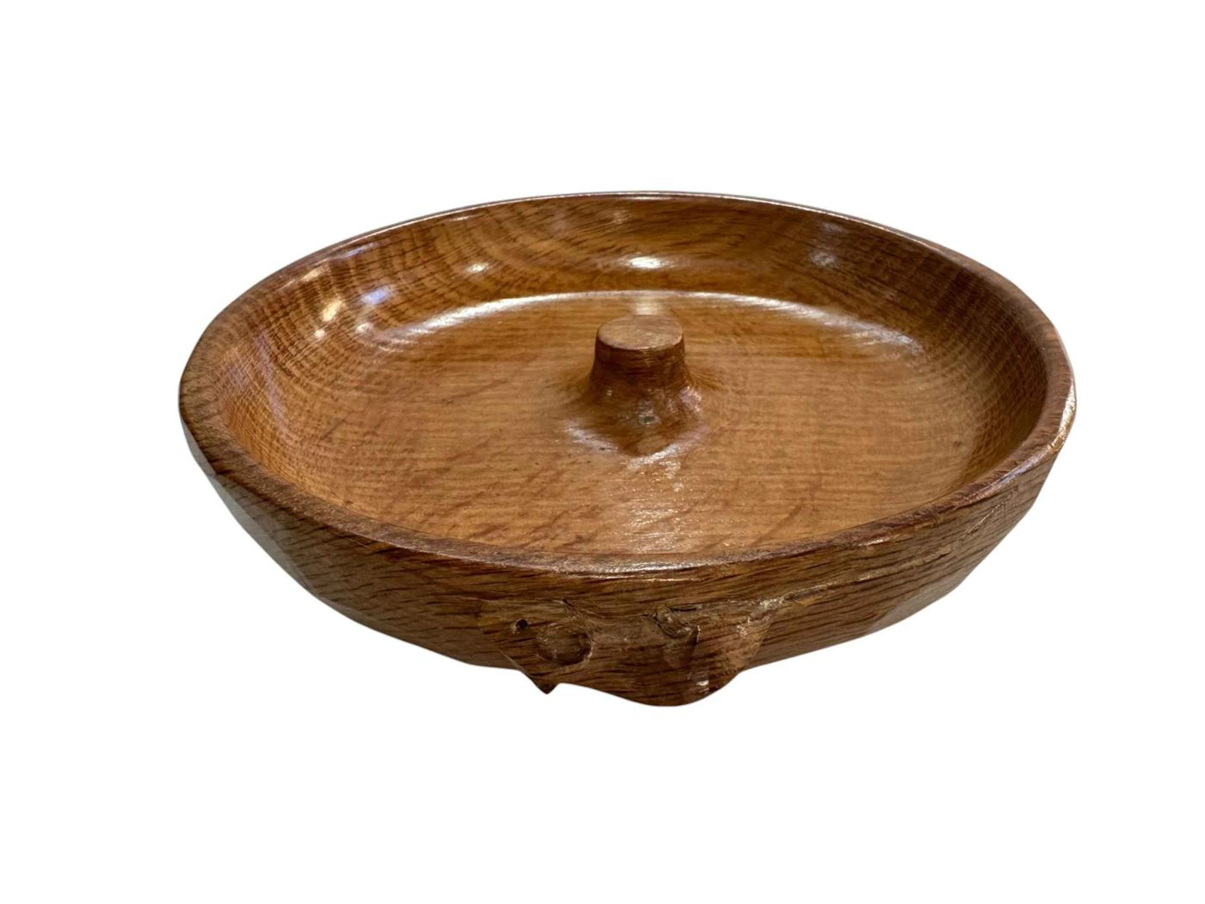 Robert Thompson of Kilburn 'Mouseman' oak nut bowl with carved mouse trademark.
