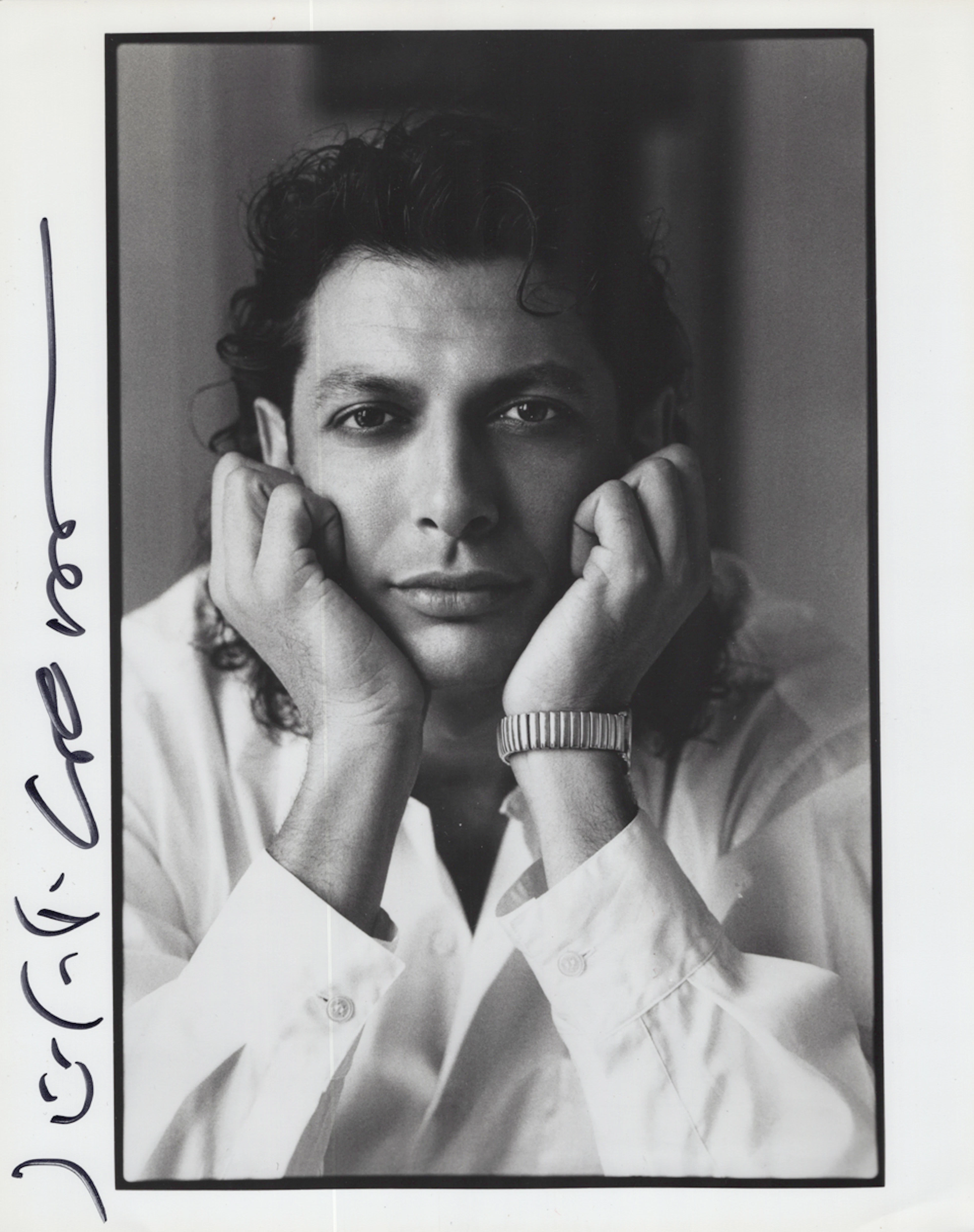 AUTOGRAPHS. A collection of approximately 200 signed photographs