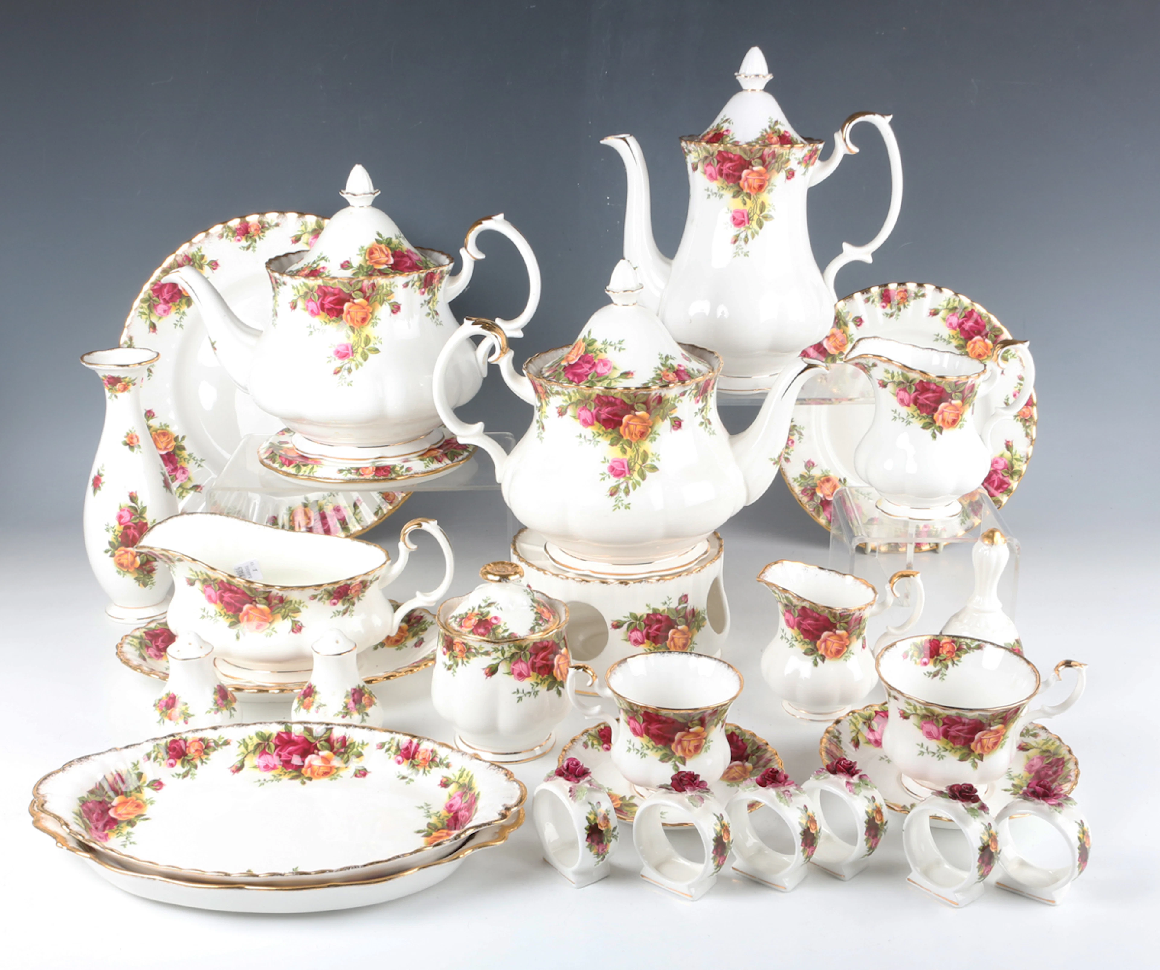 A Royal Albert Old Country Roses pattern part service, comprising
