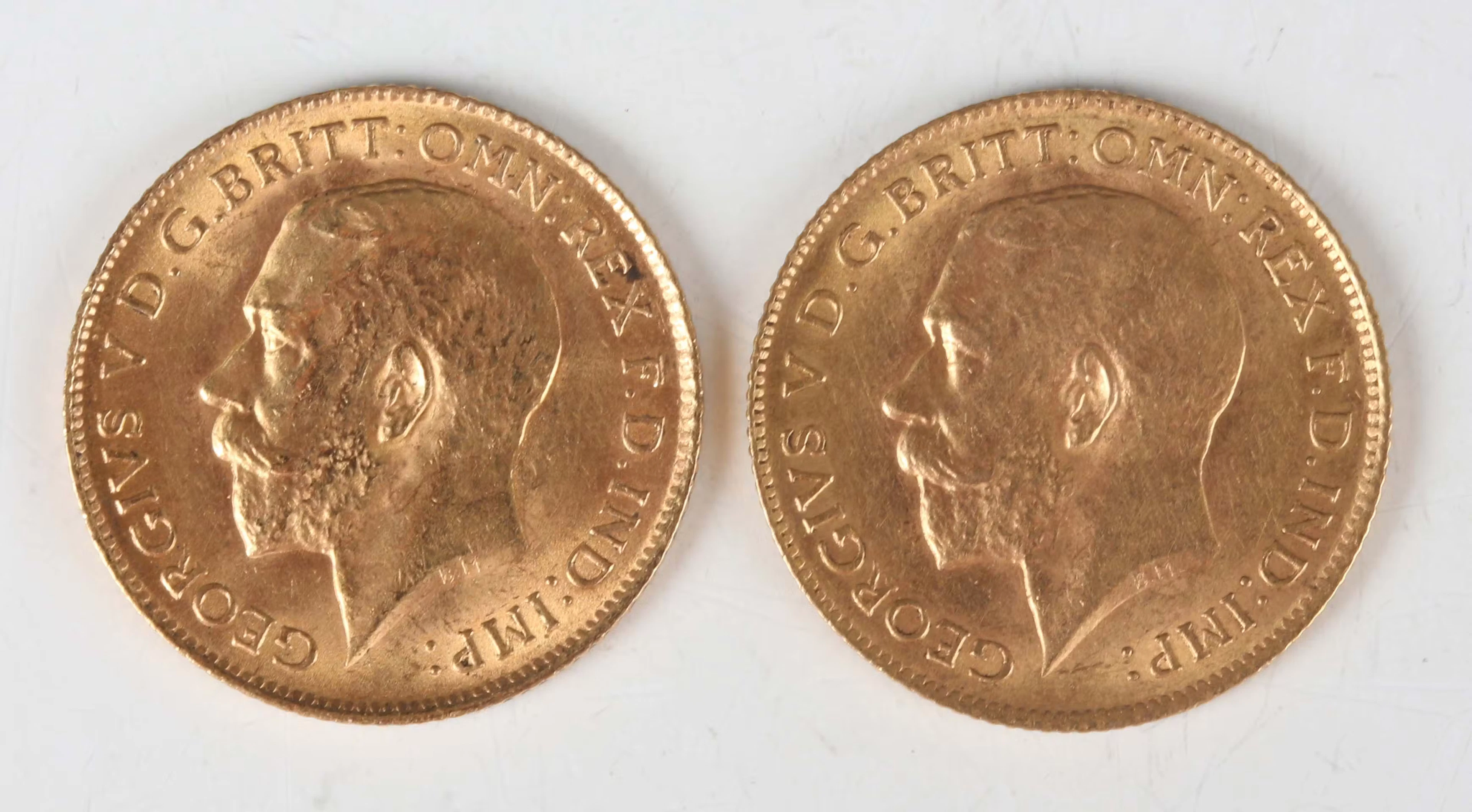 Two George V half-sovereigns 1914. Note: this lot includes an HMRC