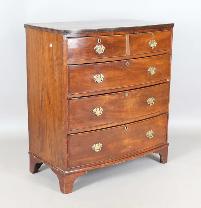 A Regency mahogany bowfront chest of drawers, height 101cm, width