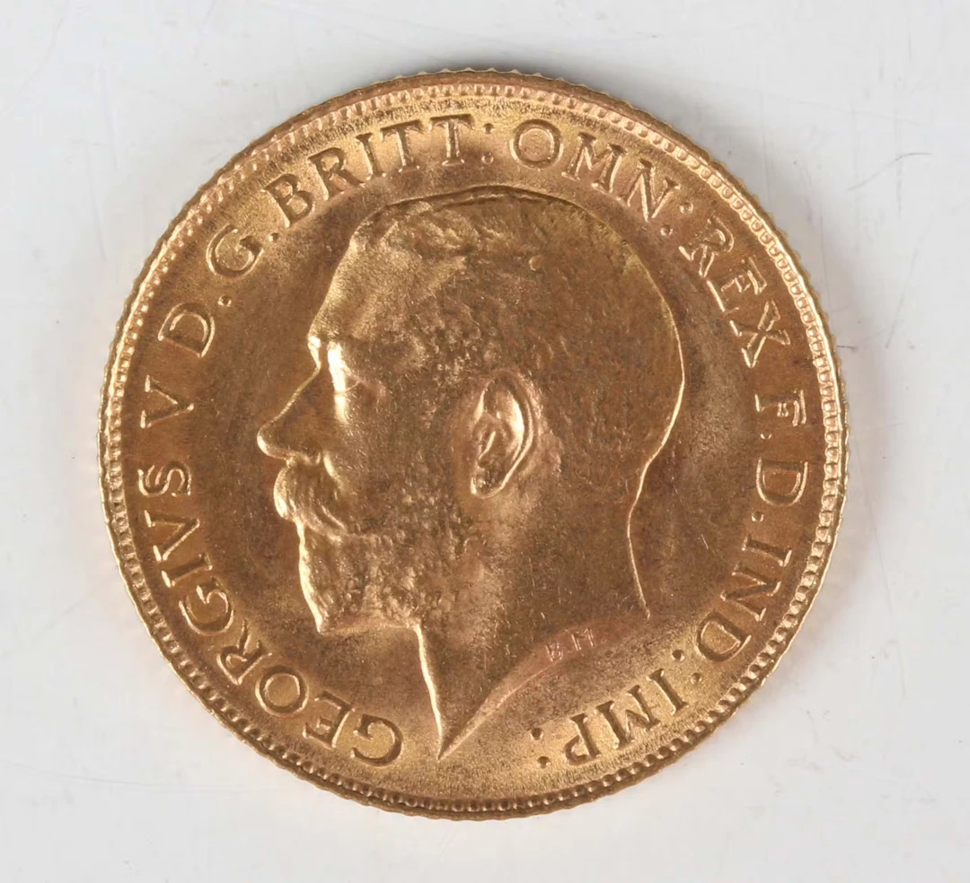 A George V half-sovereign 1915. Note: this lot includes an HMRC classified