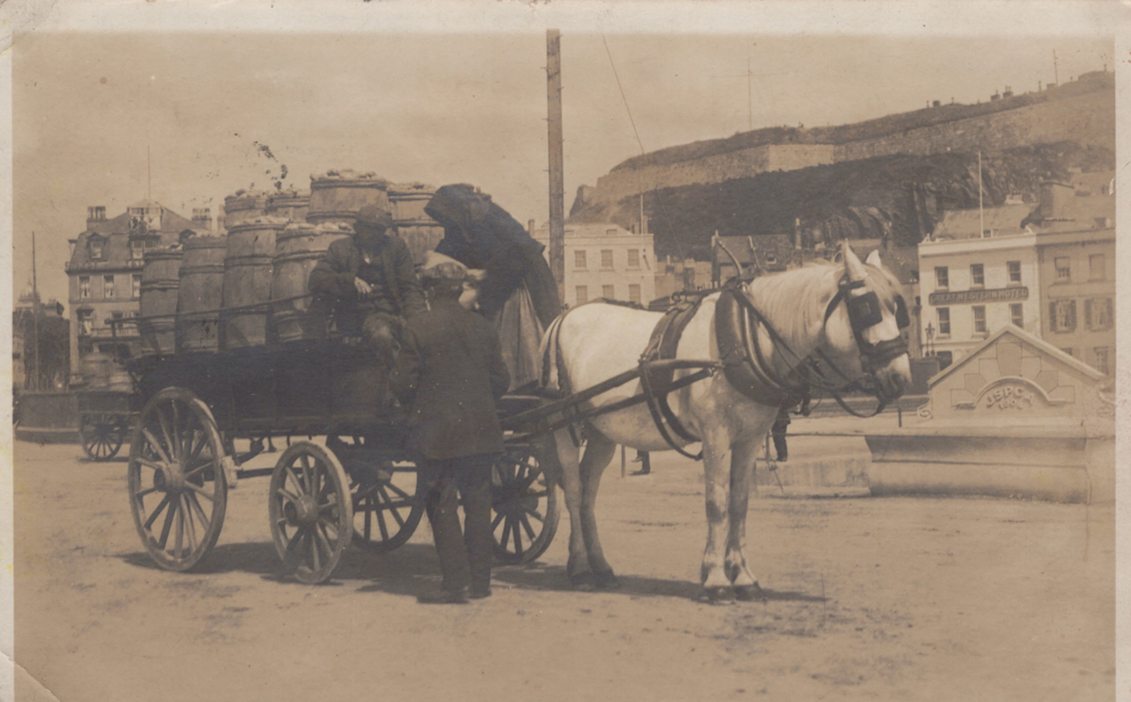 A collection of approximately 340 postcards, mostly of Jersey, including