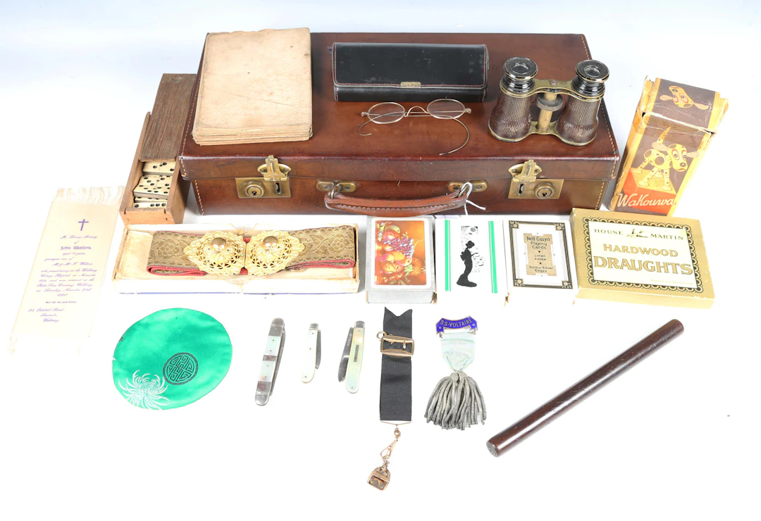 A mixed group of collectors' items, including two silver bladed and