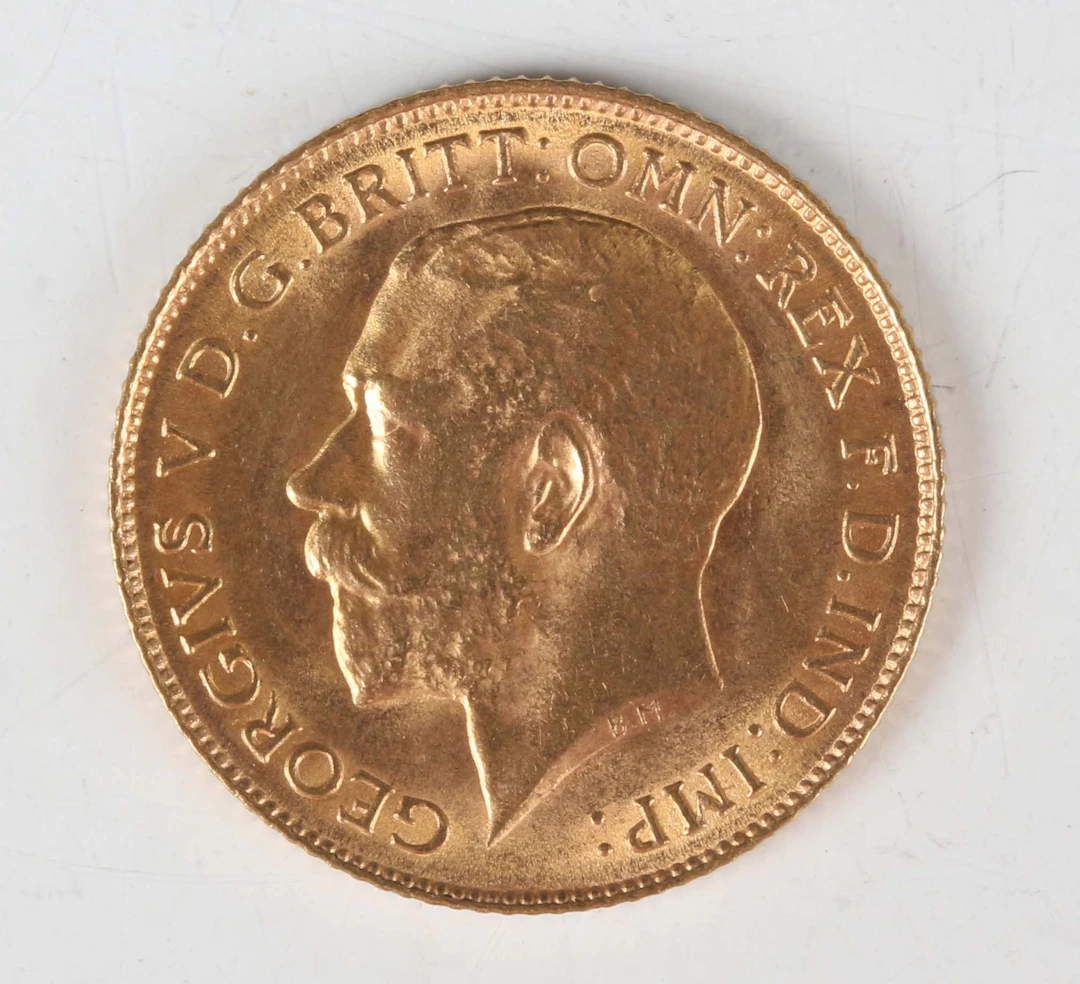 A George V half-sovereign 1915. Note: this lot includes an HMRC classified