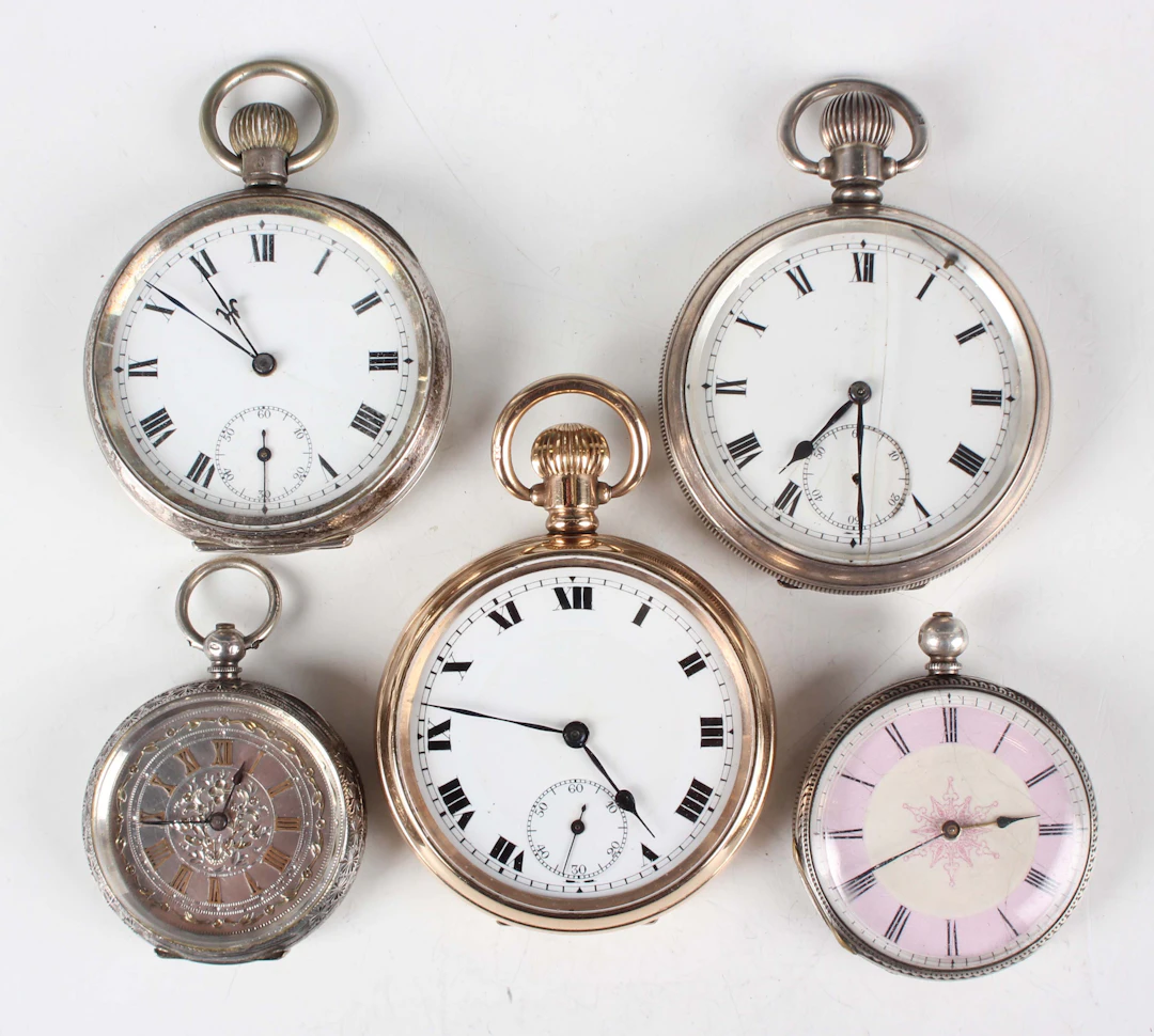 A gilt metal cased keyless wind open-faced gentleman's pocket watch