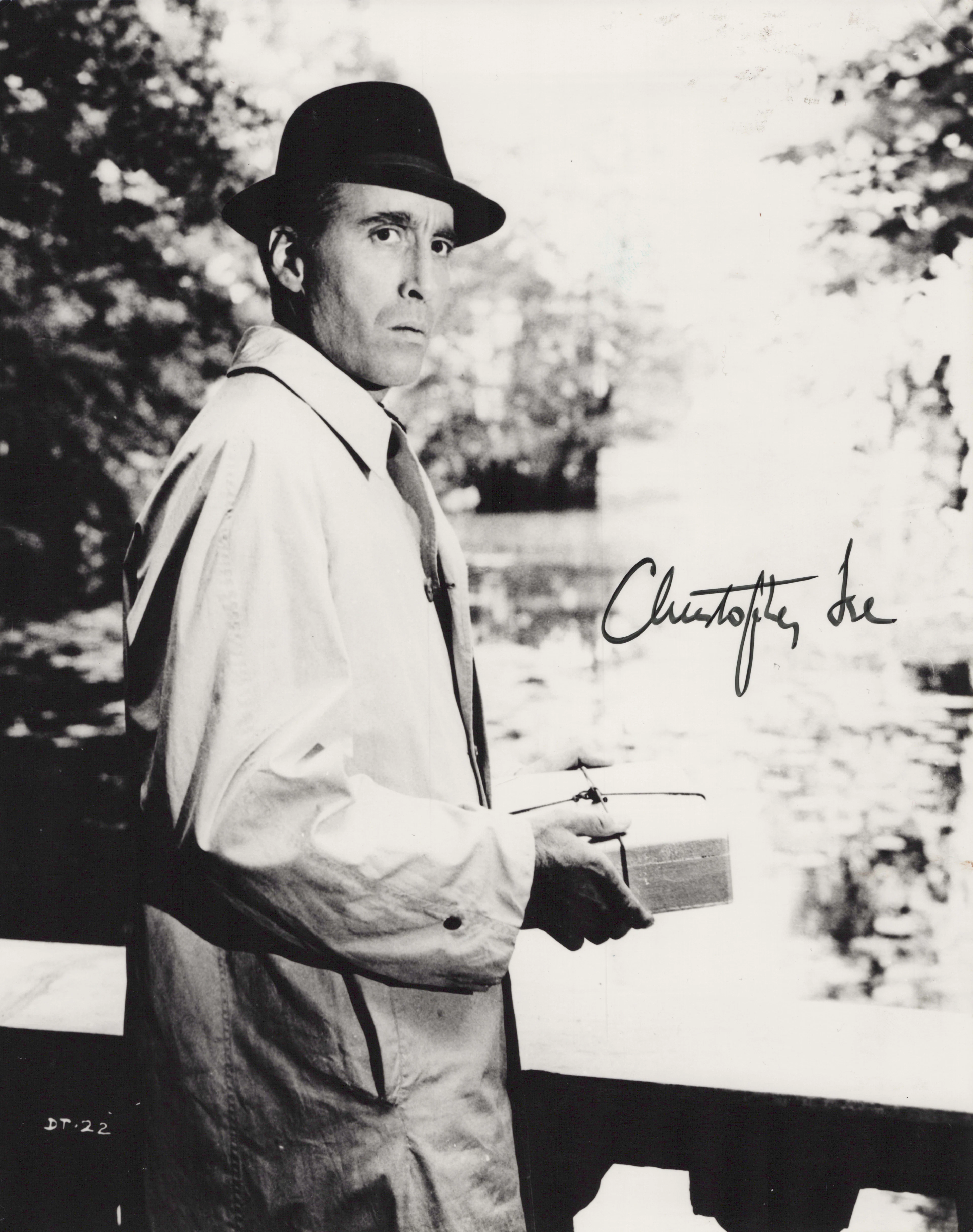 AUTOGRAPHS. A collection of approximately 200 signed photographs