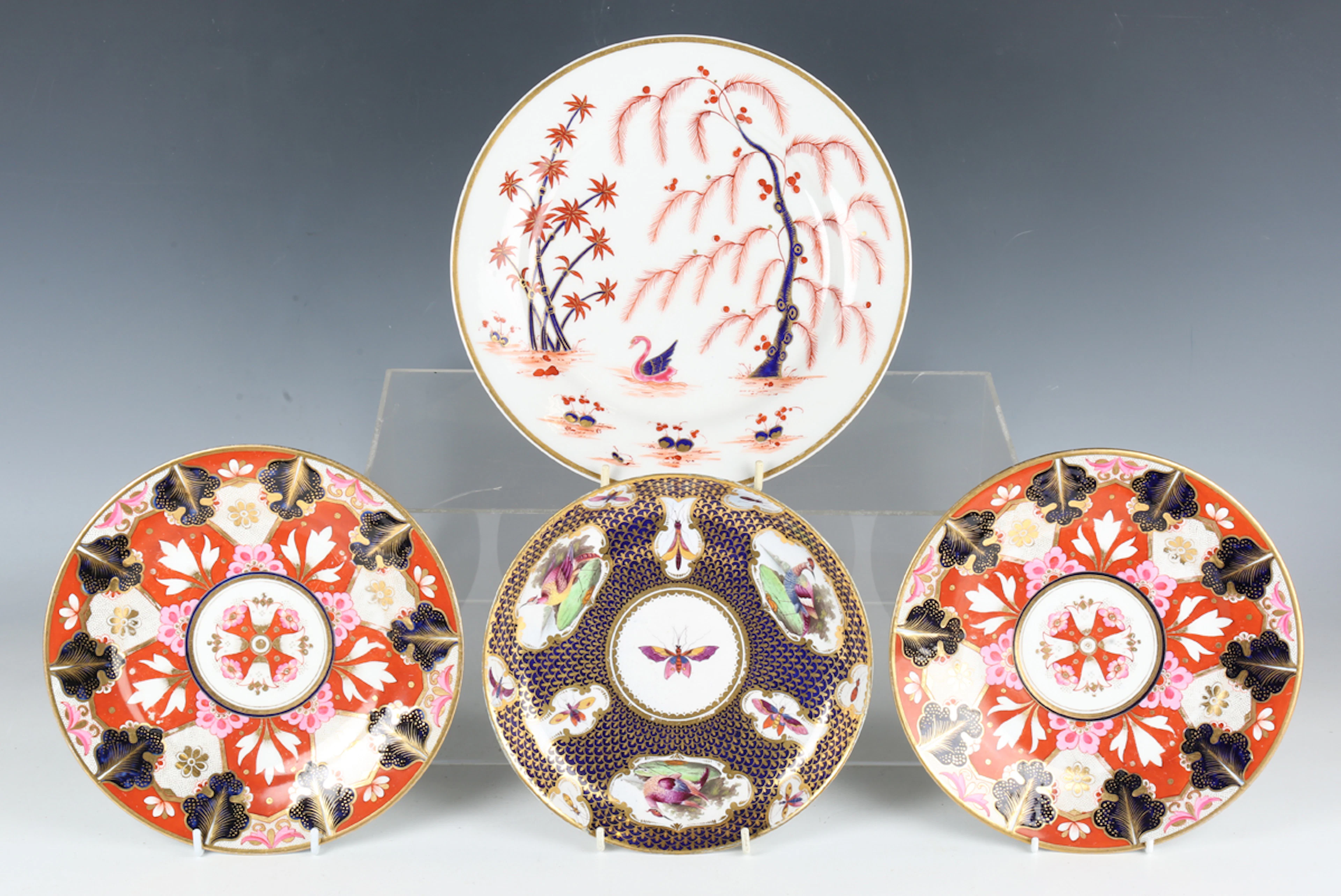 A Barr, Flight & Barr Worcester saucer dish, early 19th century, painted