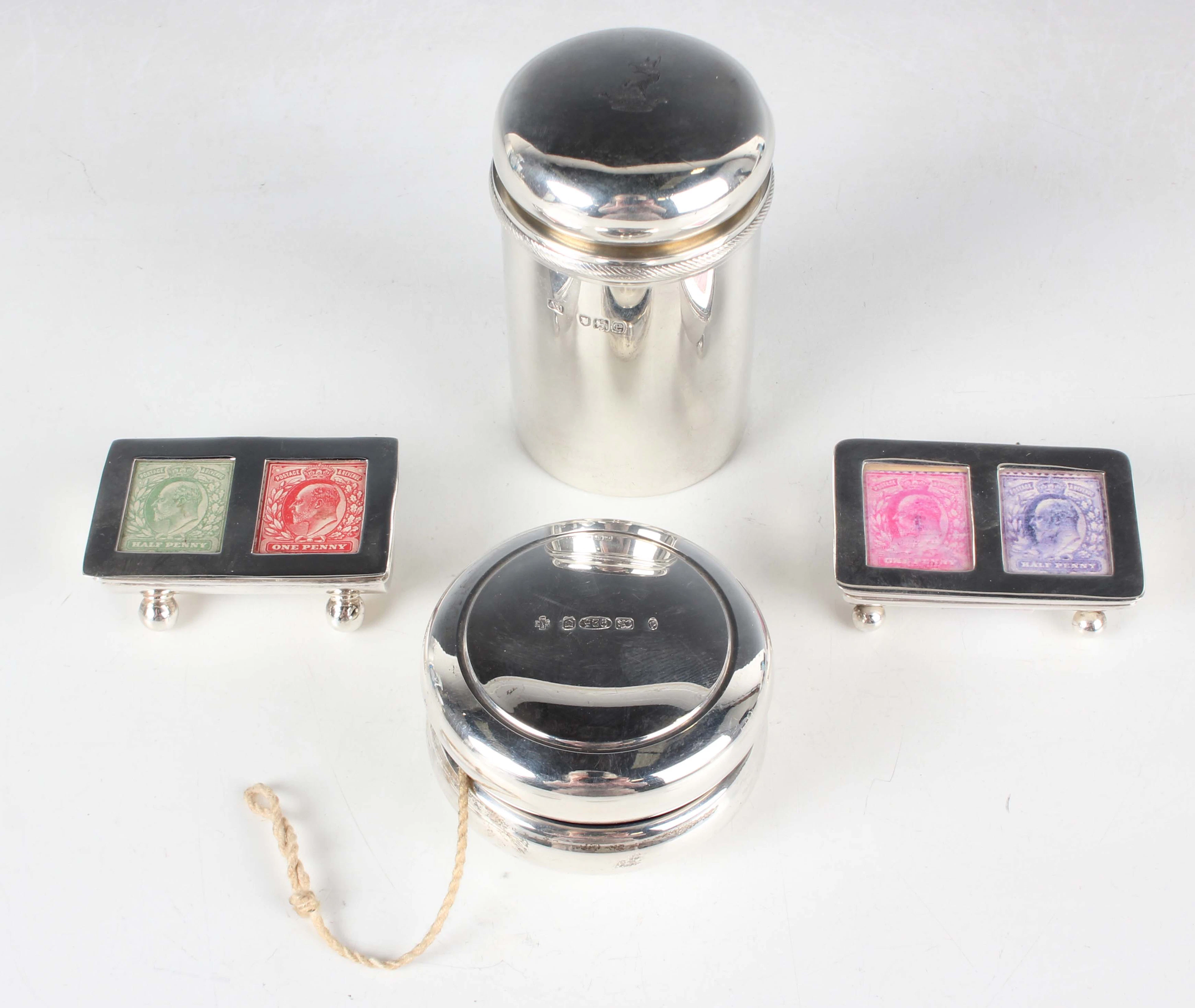 An Elizabeth II silver yo-yo, London 2000 by Asprey & Garrard, weight