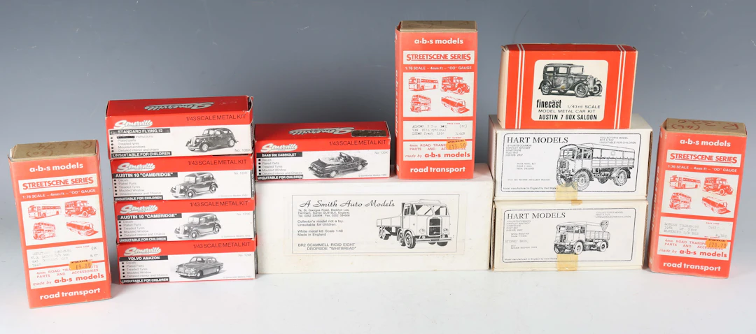 Five Somerville 1:43 scale metal model kits, comprising two Austin