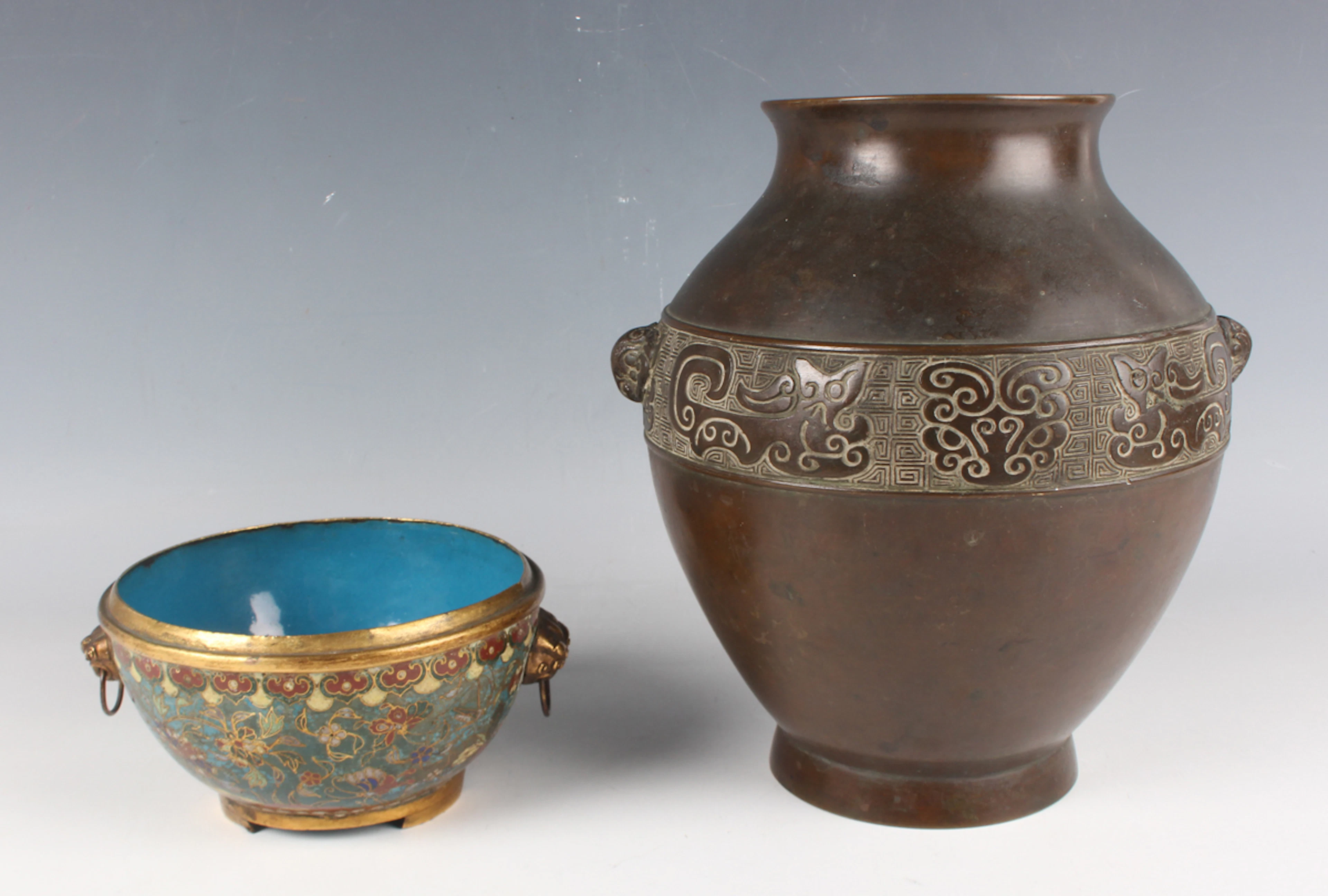 A Chinese cloisonné circular bowl, late Qing dynasty, the exterior