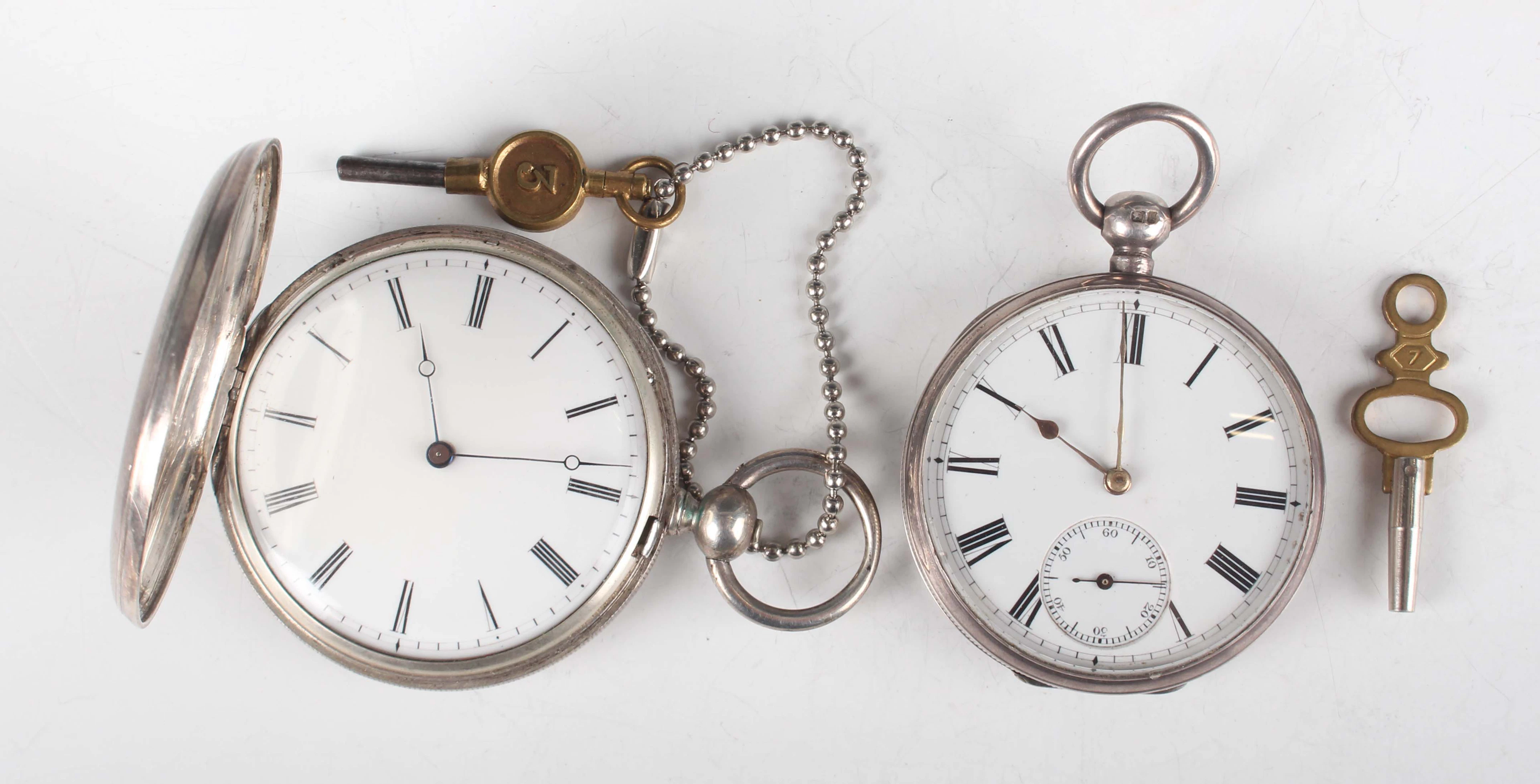 A Swiss silver hunting cased keywind gentleman's pocket watch with