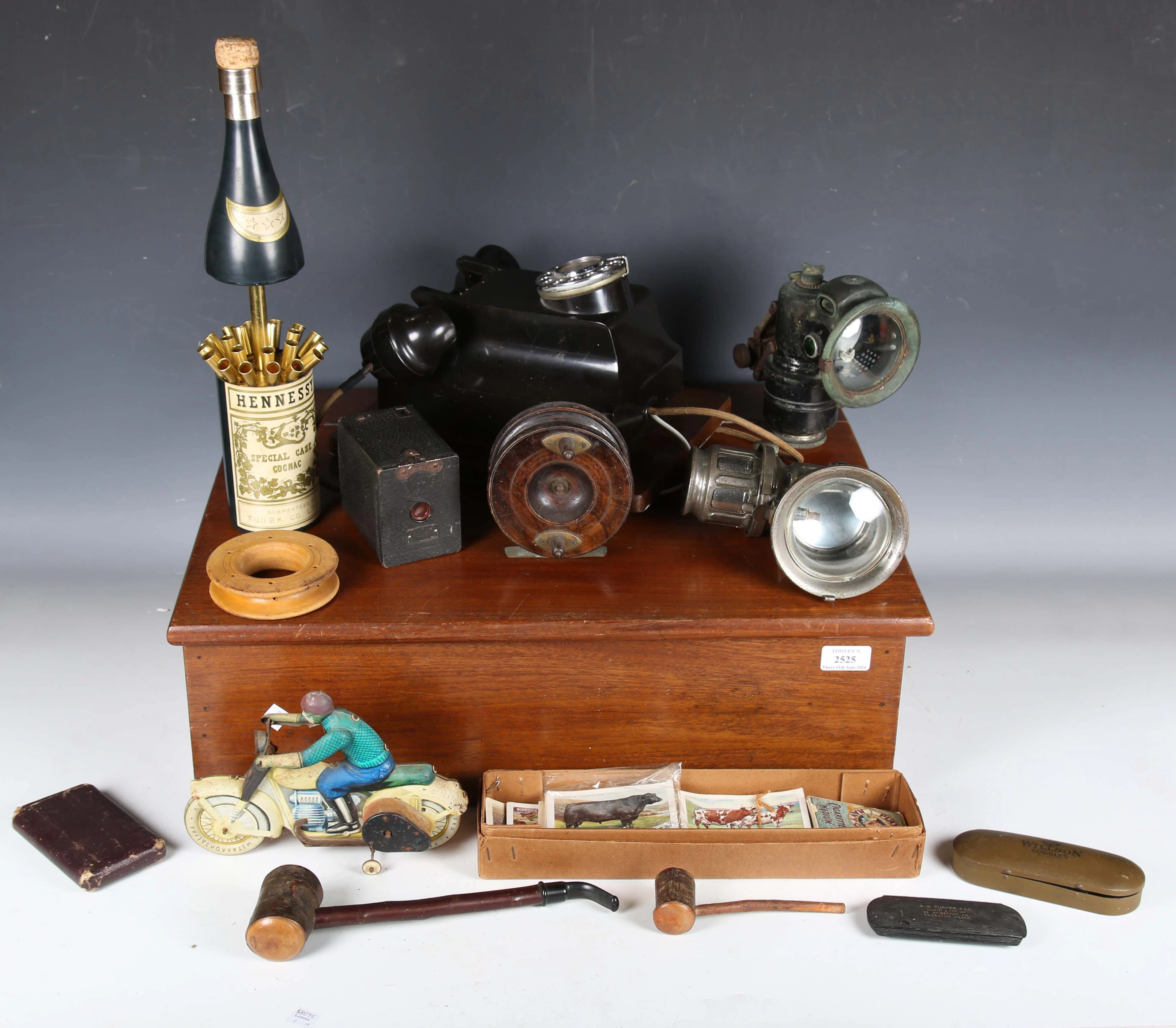 A mixed group of collectors' items, including a novelty musical cigarette