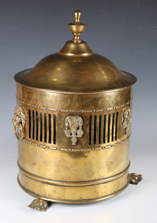 An Edwardian brass cylindrical coal bucket and lid, the pierced sides