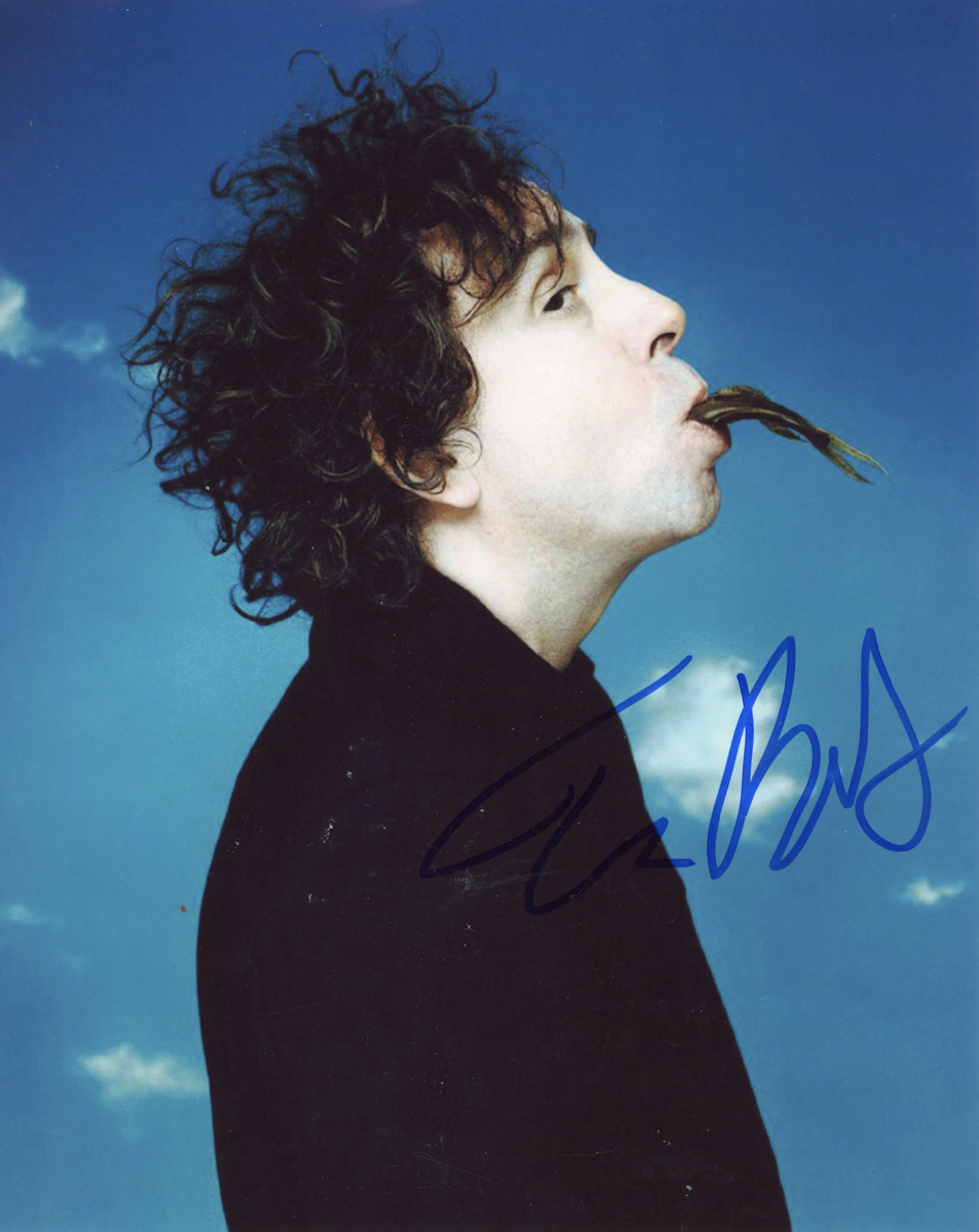 AUTOGRAPHS. A collection of approximately 200 signed photographs