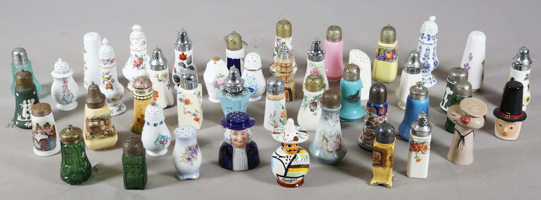 A collection of seventy mainly mid-20th century ceramic and glass