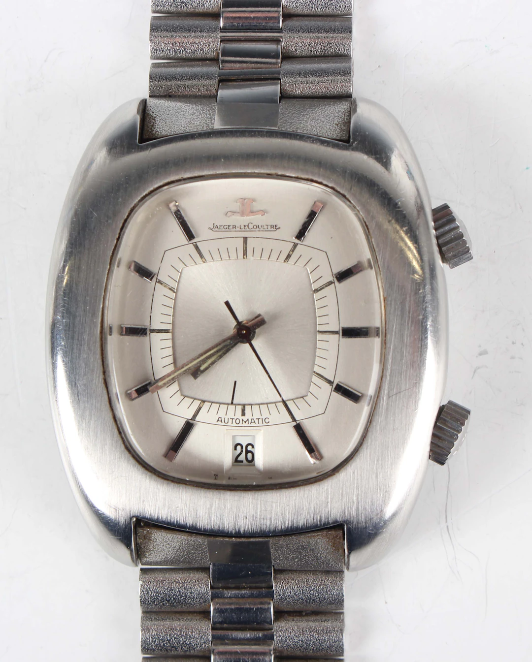 A Jaeger-LeCoultre Automatic Memovox stainless steel calendar alarm