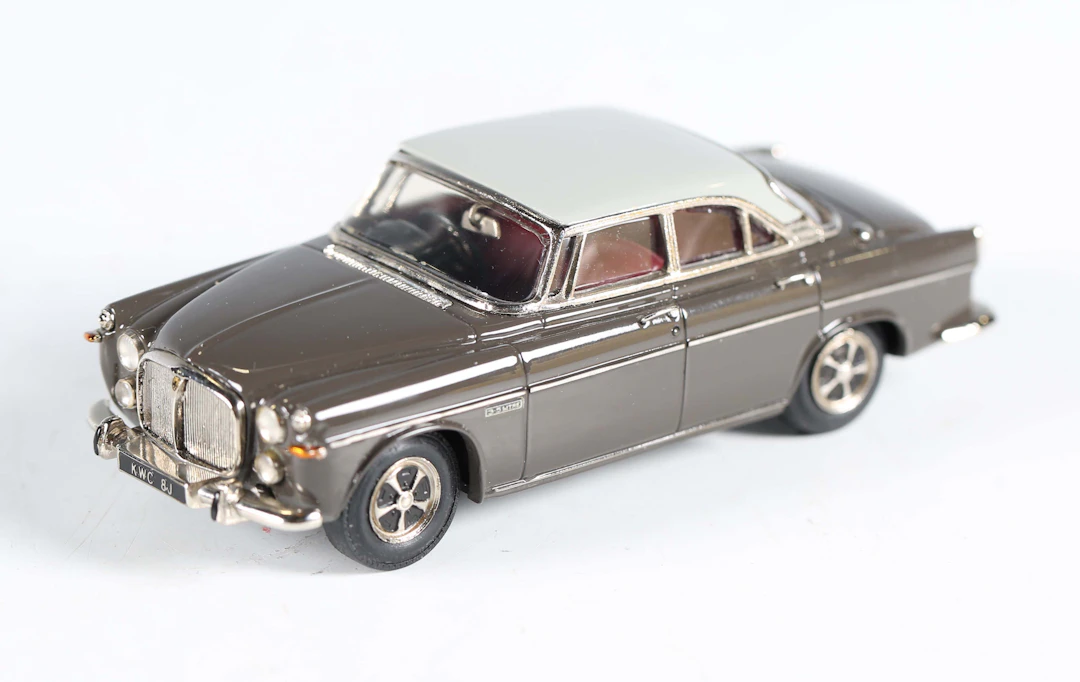 A Conquest Models No. 106 1968 Rover P5B 3.5 litre, finished in burnt
