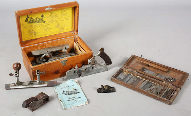 A Record No. 405 multiplane, boxed, together with a boxed set of blades