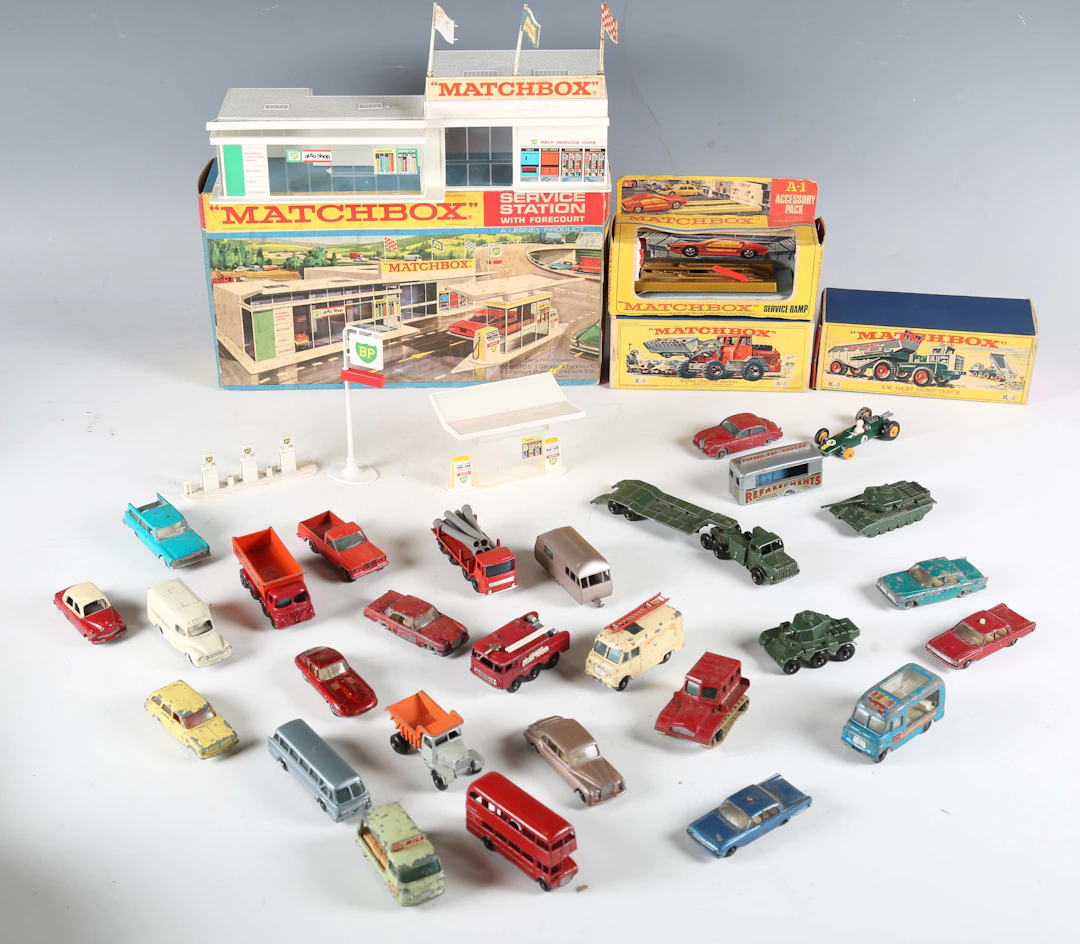 A collection of Matchbox 1-75 regular wheels vehicles, including No.
