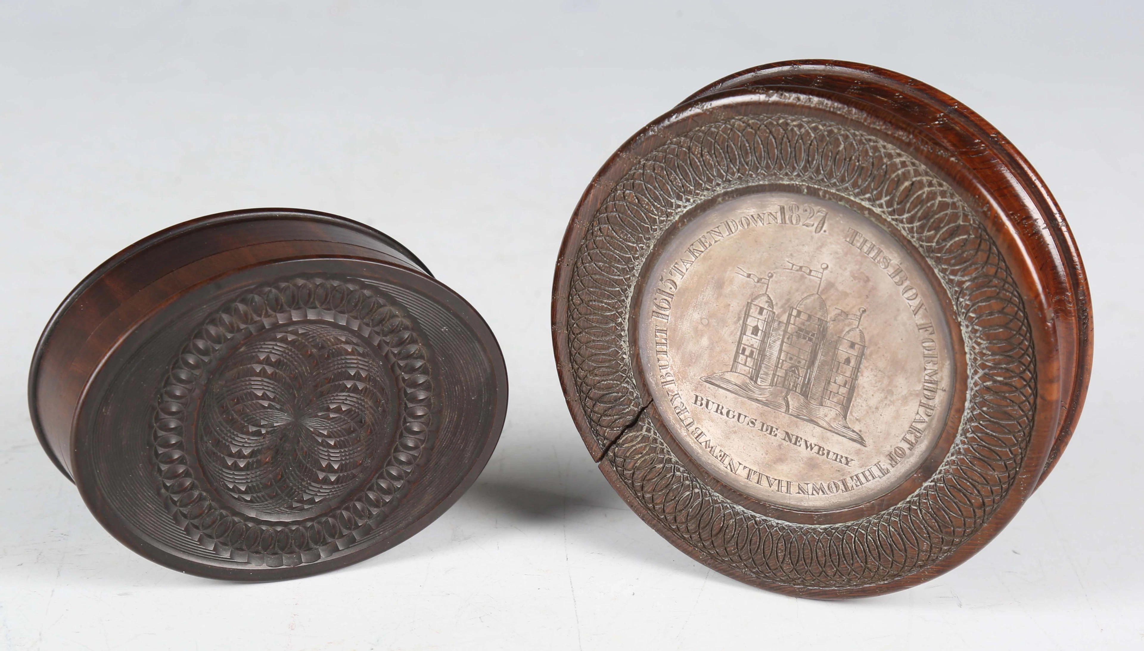 A George IV turned oak circular snuff box, the base with an inset