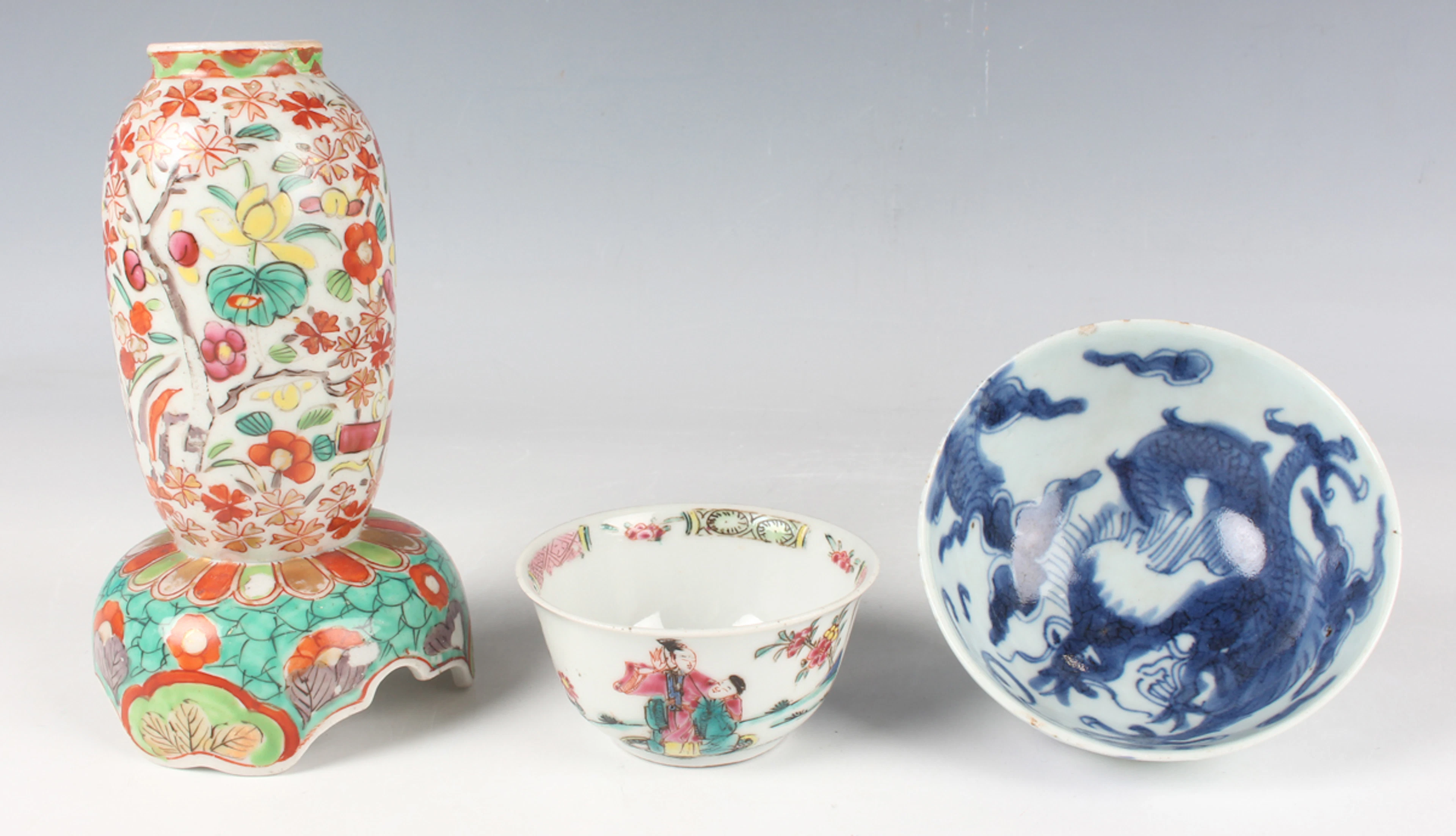 A Chinese famille rose export porcelain teabowl, Yongzheng period