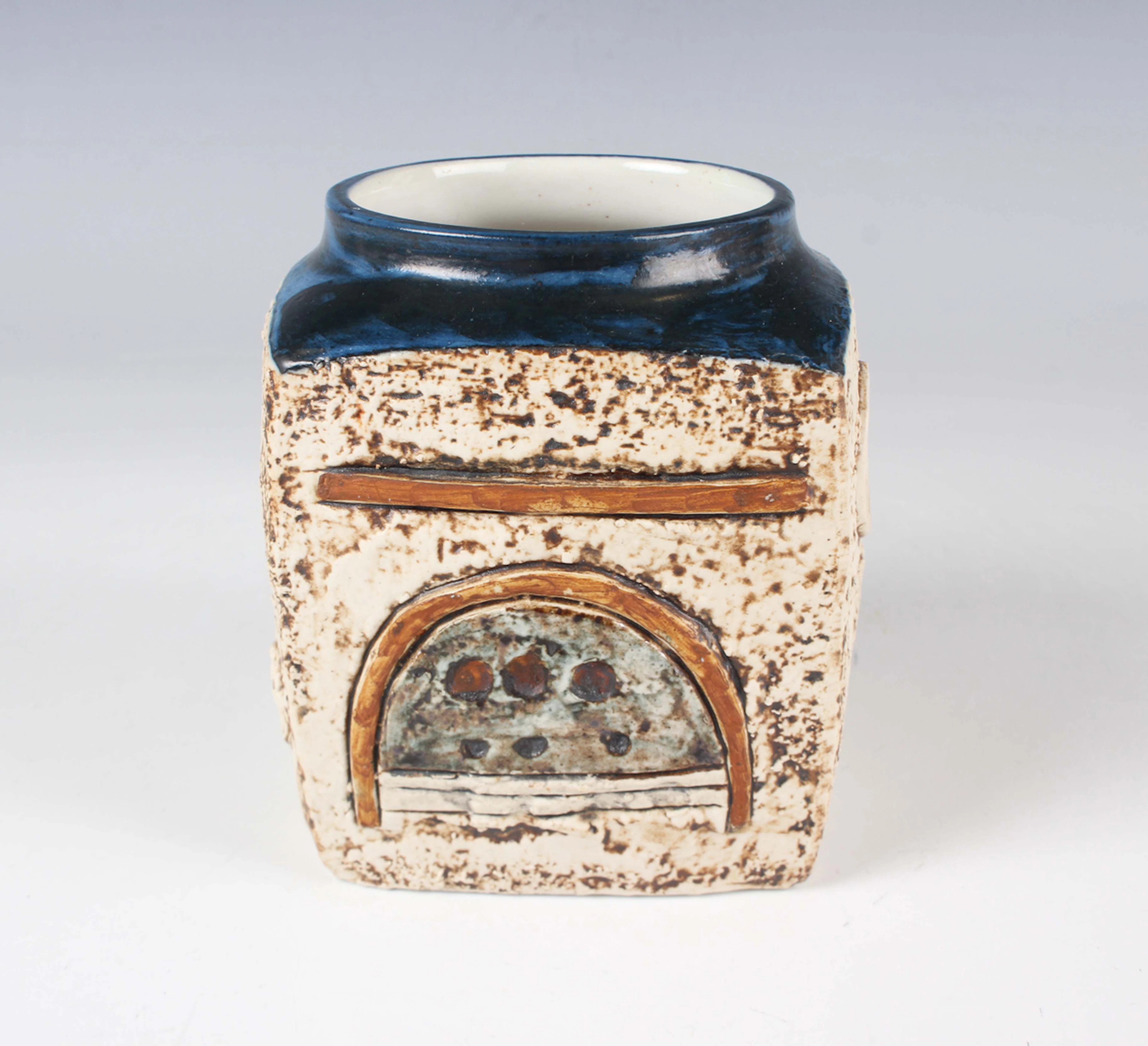 A Newlyn Troika marmalade pot, 1970-76, by Penny Black, monogrammed