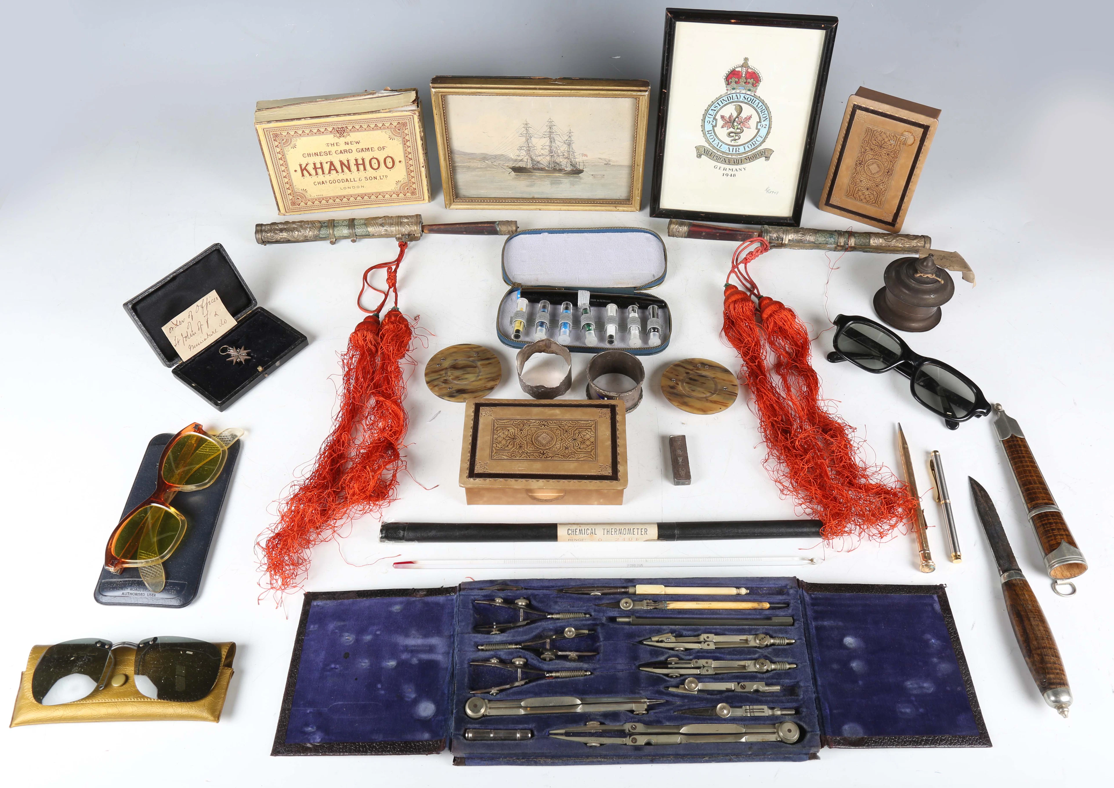 A mixed group of collectors' items, including two silver napkin rings