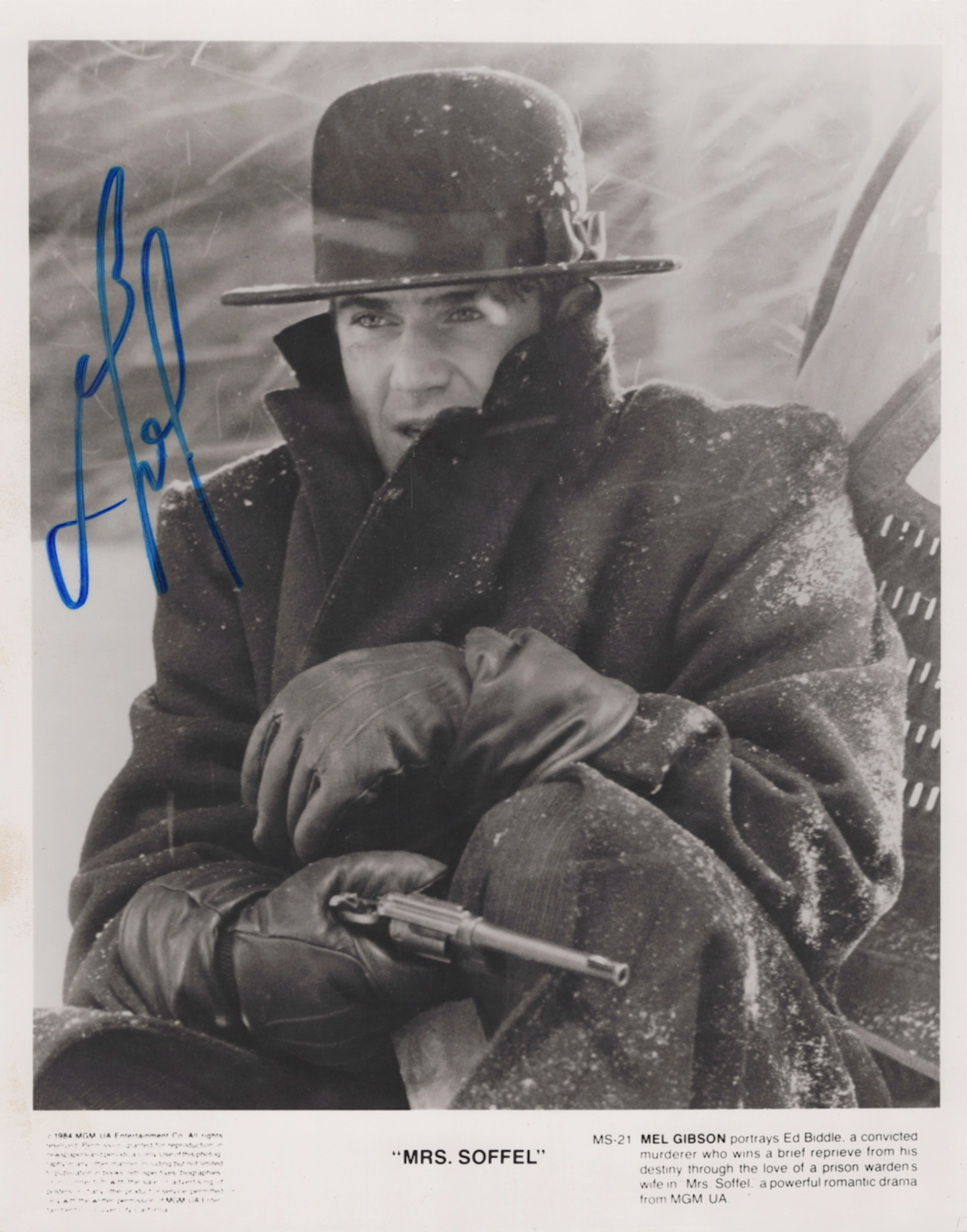 AUTOGRAPHS. A collection of approximately 200 signed photographs